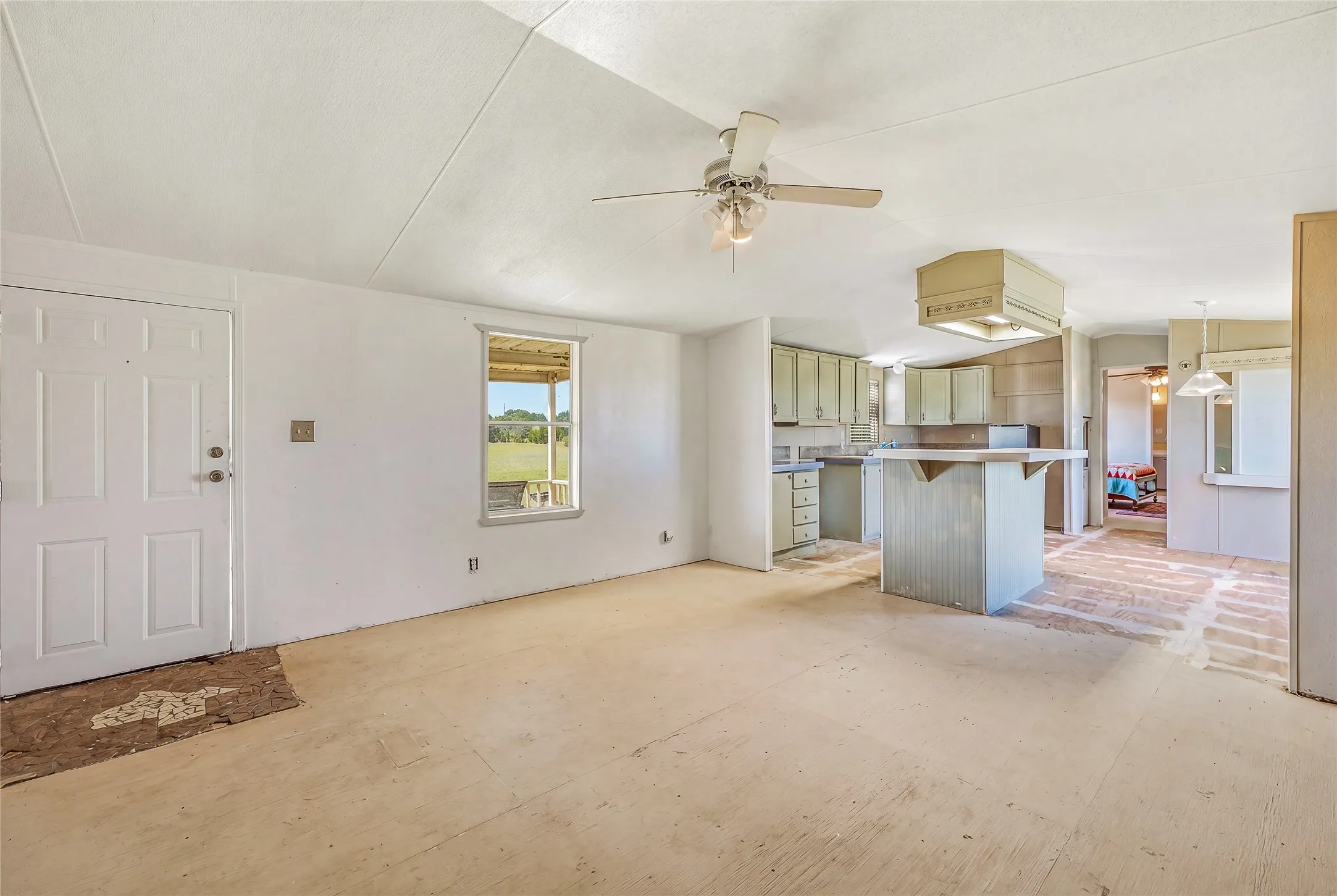 Mobile Home For Sale in Hamilton County , 374 PR 118A, Carlton, Texas 76436, 3 Bedroom, 2 Bathroom, Garage spaces, 1,216 Sqft, built in 1997, mls#21348034, Real Estate Agent in Carlton, Homes For Sale in Hamilton county, Homes For Sale in Carlton, Realtor in Carlton Texas, Real Estate Brokerage Independent Realty Texas, Luminita Cordes Realtor