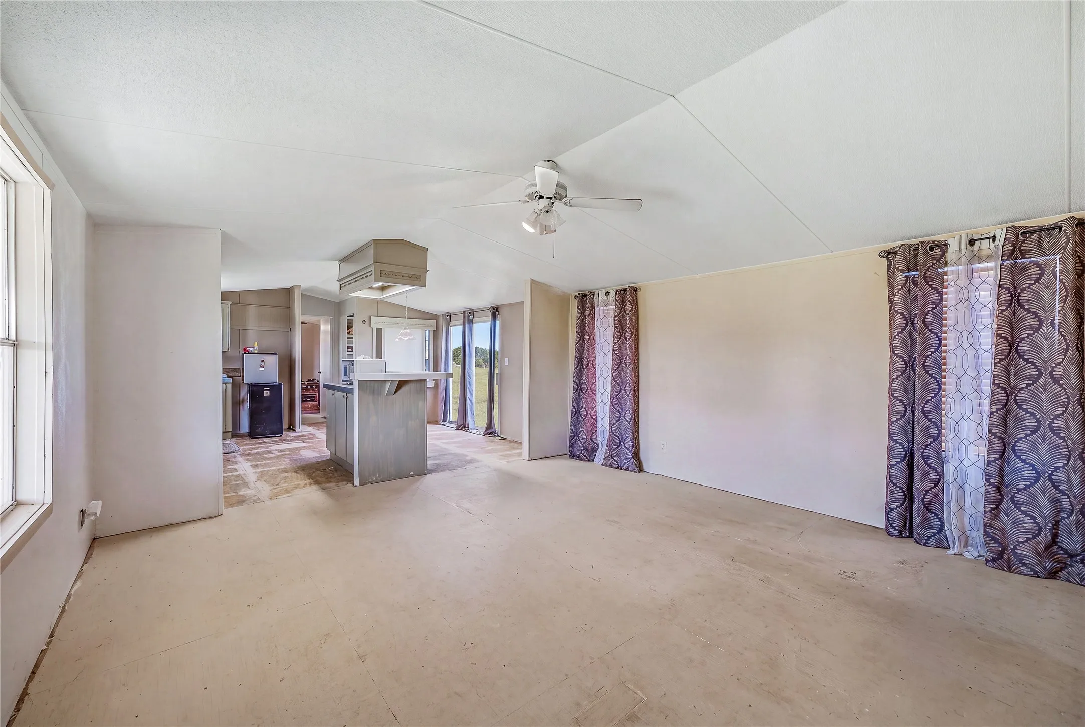 Mobile Home For Sale in Hamilton County , 374 PR 118A, Carlton, Texas 76436, 3 Bedroom, 2 Bathroom, Garage spaces, 1,216 Sqft, built in 1997, mls#21348034, Real Estate Agent in Carlton, Homes For Sale in Hamilton county, Homes For Sale in Carlton, Realtor in Carlton Texas, Real Estate Brokerage Independent Realty Texas, Luminita Cordes Realtor