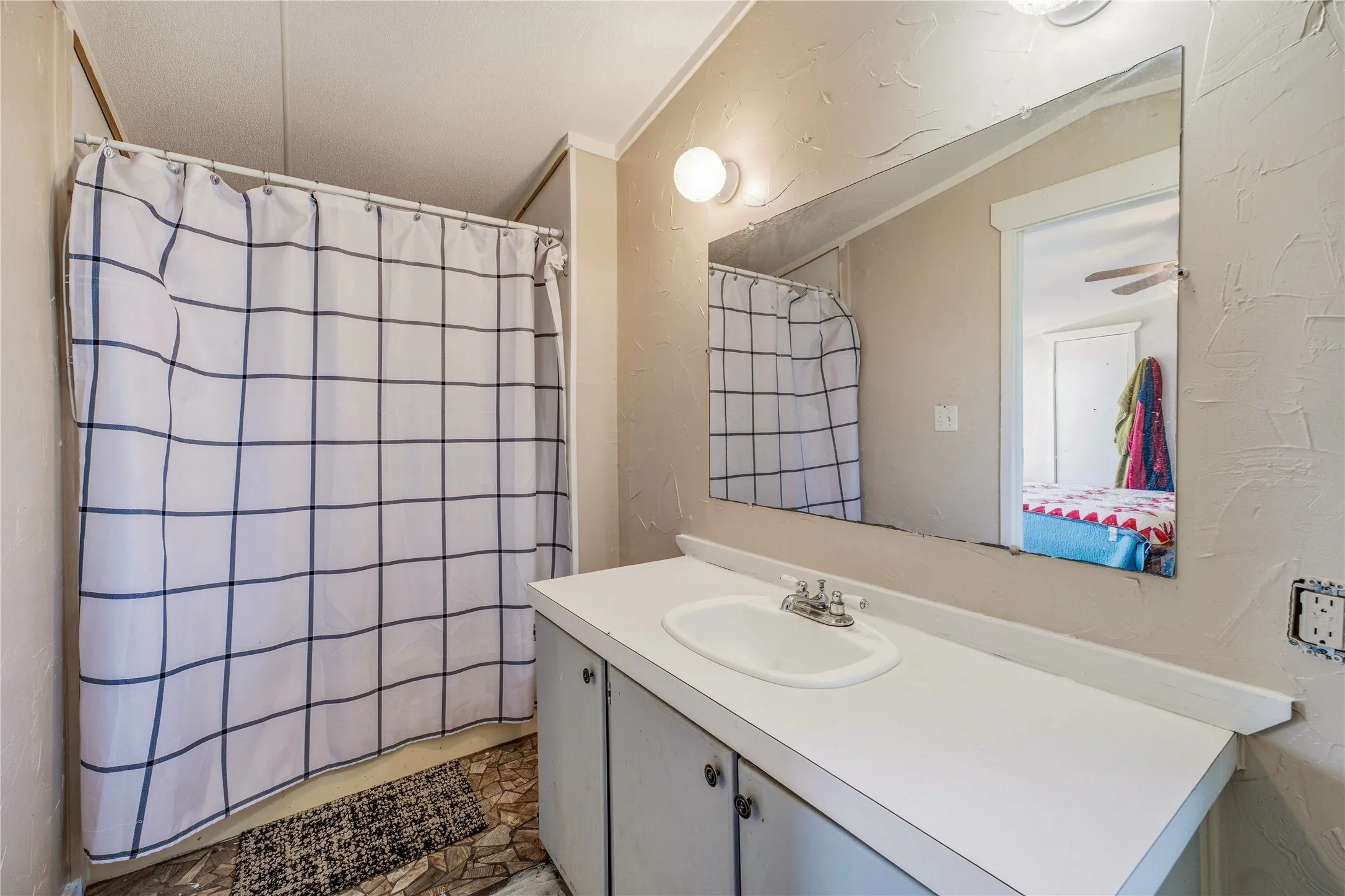 Mobile Home For Sale in Hamilton County , 374 PR 118A, Carlton, Texas 76436, 3 Bedroom, 2 Bathroom, Garage spaces, 1,216 Sqft, built in 1997, mls#21348034, Real Estate Agent in Carlton, Homes For Sale in Hamilton county, Homes For Sale in Carlton, Realtor in Carlton Texas, Real Estate Brokerage Independent Realty Texas, Luminita Cordes Realtor