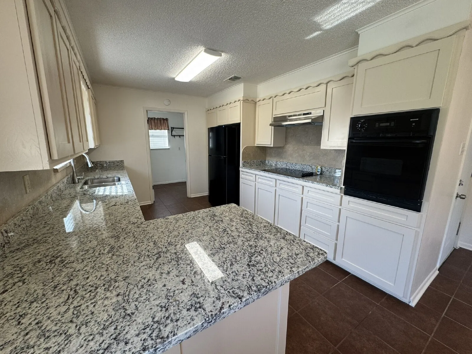 Single Family Residence For Rent in Erath County , 208 Prairie Wind Boulevard, Stephenville, Texas 76401, 3 Bedroom, 2 Bathroom, 2 Garage spaces, 1,655 Sqft, built in 1979, mls#21349753, Real Estate Agent in Stephenville, Homes For Rent in Erath county, Homes For Rent in Stephenville, Realtor in Stephenville Texas, Real Estate Brokerage Independent Realty Texas, Luminita Cordes Realtor