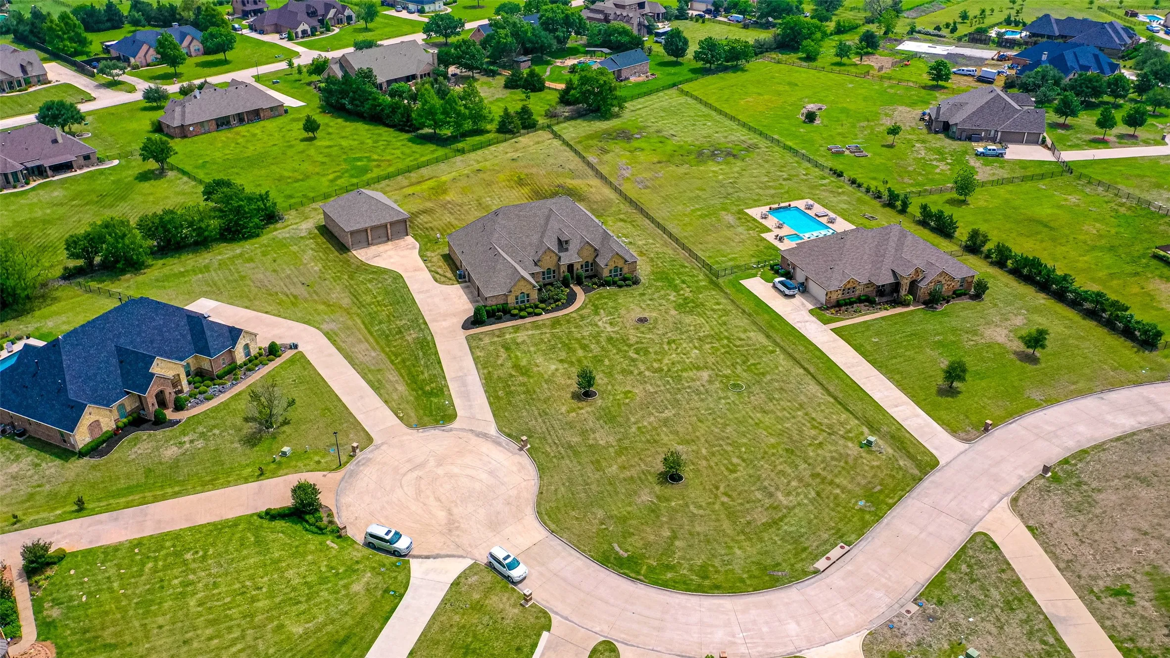 Single Family Residence For Sale in Rockwall County , 1406 Artesia Lane, Mclendon Chisholm, Texas 75032, 4 Bedroom, 5 Bathroom, 4 Garage spaces, 4,184 Sqft, built in 2014, mls#21349733, Real Estate Agent in Mclendon Chisholm, Homes For Sale in Rockwall county, Homes For Sale in Mclendon Chisholm, Realtor in Mclendon Chisholm Texas, Real Estate Brokerage Independent Realty Texas, Luminita Cordes Realtor