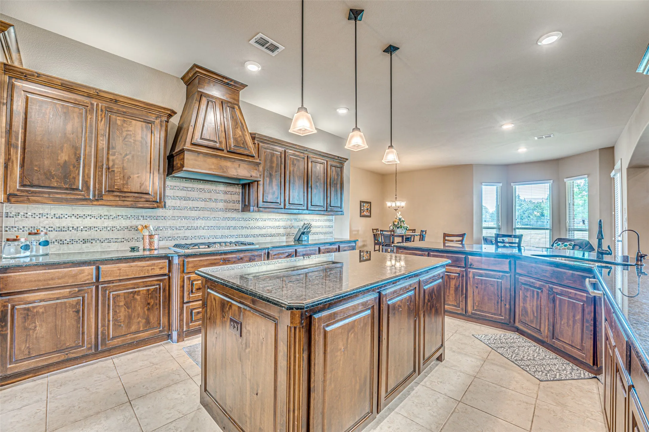 Single Family Residence For Sale in Rockwall County , 1406 Artesia Lane, Mclendon Chisholm, Texas 75032, 4 Bedroom, 5 Bathroom, 4 Garage spaces, 4,184 Sqft, built in 2014, mls#21349733, Real Estate Agent in Mclendon Chisholm, Homes For Sale in Rockwall county, Homes For Sale in Mclendon Chisholm, Realtor in Mclendon Chisholm Texas, Real Estate Brokerage Independent Realty Texas, Luminita Cordes Realtor