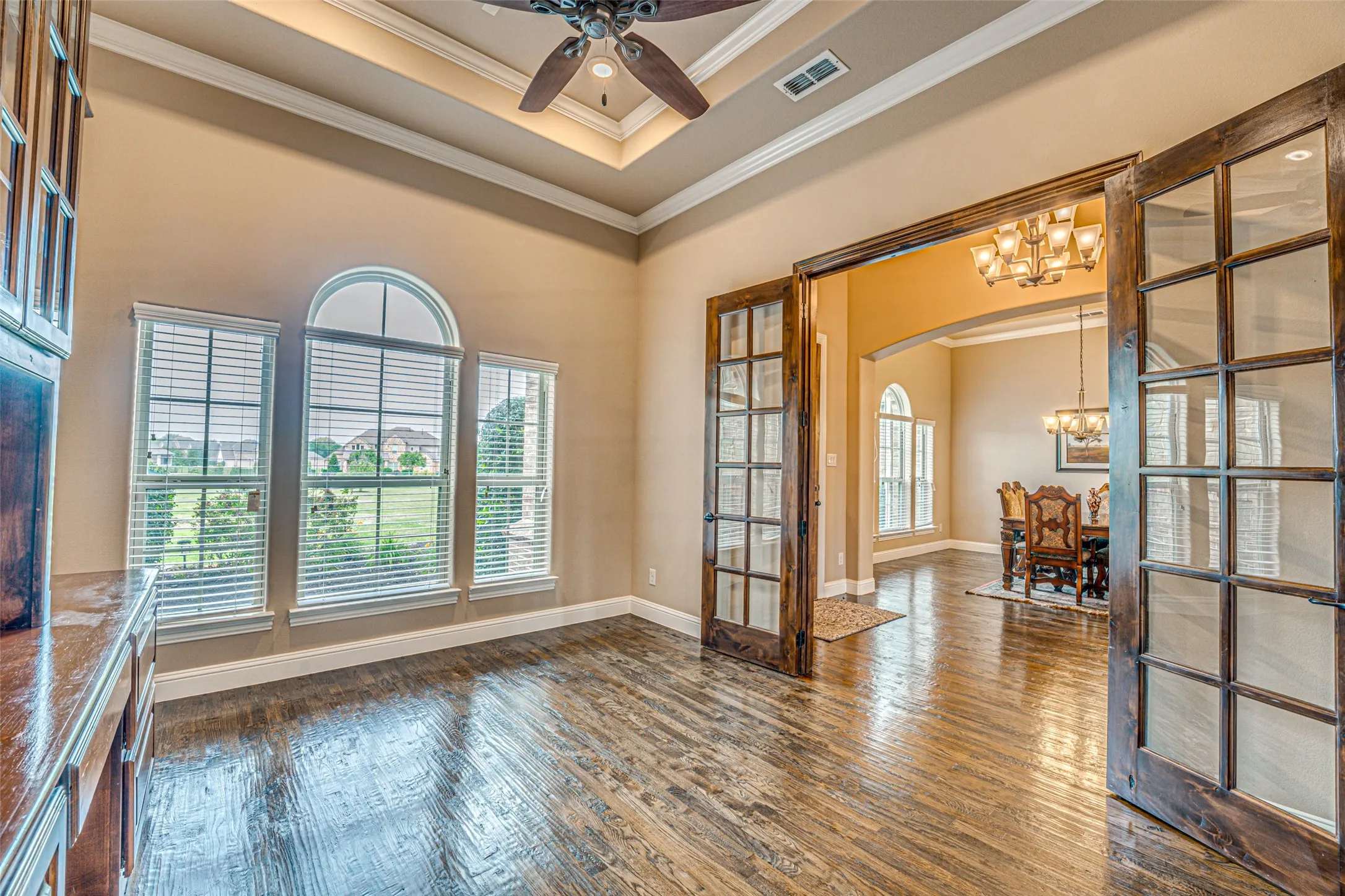 Single Family Residence For Sale in Rockwall County , 1406 Artesia Lane, Mclendon Chisholm, Texas 75032, 4 Bedroom, 5 Bathroom, 4 Garage spaces, 4,184 Sqft, built in 2014, mls#21349733, Real Estate Agent in Mclendon Chisholm, Homes For Sale in Rockwall county, Homes For Sale in Mclendon Chisholm, Realtor in Mclendon Chisholm Texas, Real Estate Brokerage Independent Realty Texas, Luminita Cordes Realtor