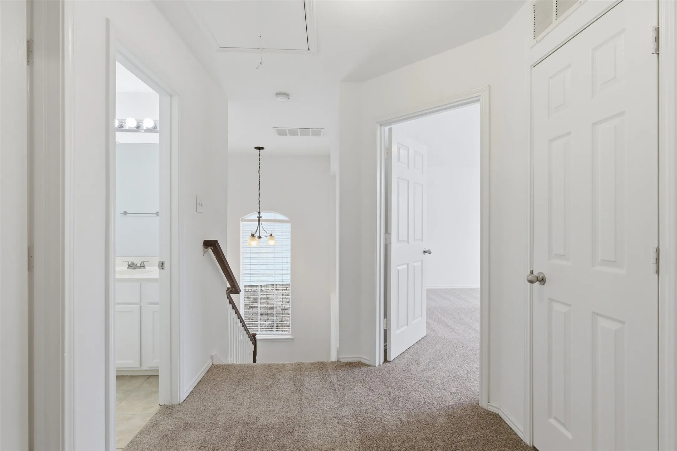 Single Family Residence For Rent in Collin County , 3221 Corning Drive, Plano, Texas 75023, 3 Bedroom, 3 Bathroom, 2 Garage spaces, 1,919 Sqft, built in 1994, mls#21349758, Real Estate Agent in Plano, Homes For Rent in Collin county, Homes For Rent in Plano, Realtor in Plano Texas, Real Estate Brokerage Independent Realty Texas, Luminita Cordes Realtor