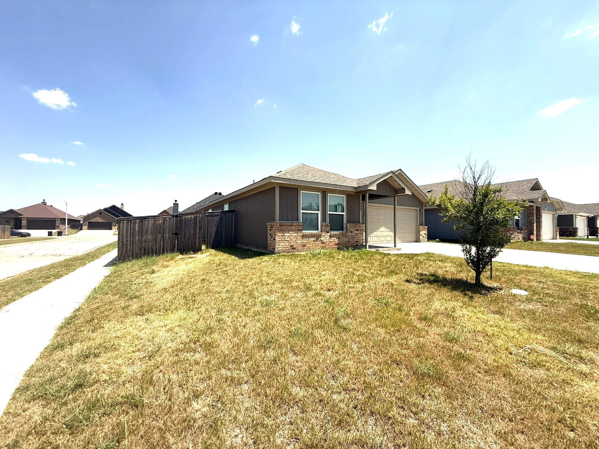 Single Family Residence For Sale in Taylor County , 7649 Vineyard Drive, Abilene, Texas 79606, 3 Bedroom, 2 Bathroom, 2 Garage spaces, 1,314 Sqft, built in 2022, mls#21346441, Real Estate Agent in Abilene, Homes For Sale in Taylor county, Homes For Sale in Abilene, Realtor in Abilene Texas, Real Estate Brokerage Independent Realty Texas, Luminita Cordes Realtor