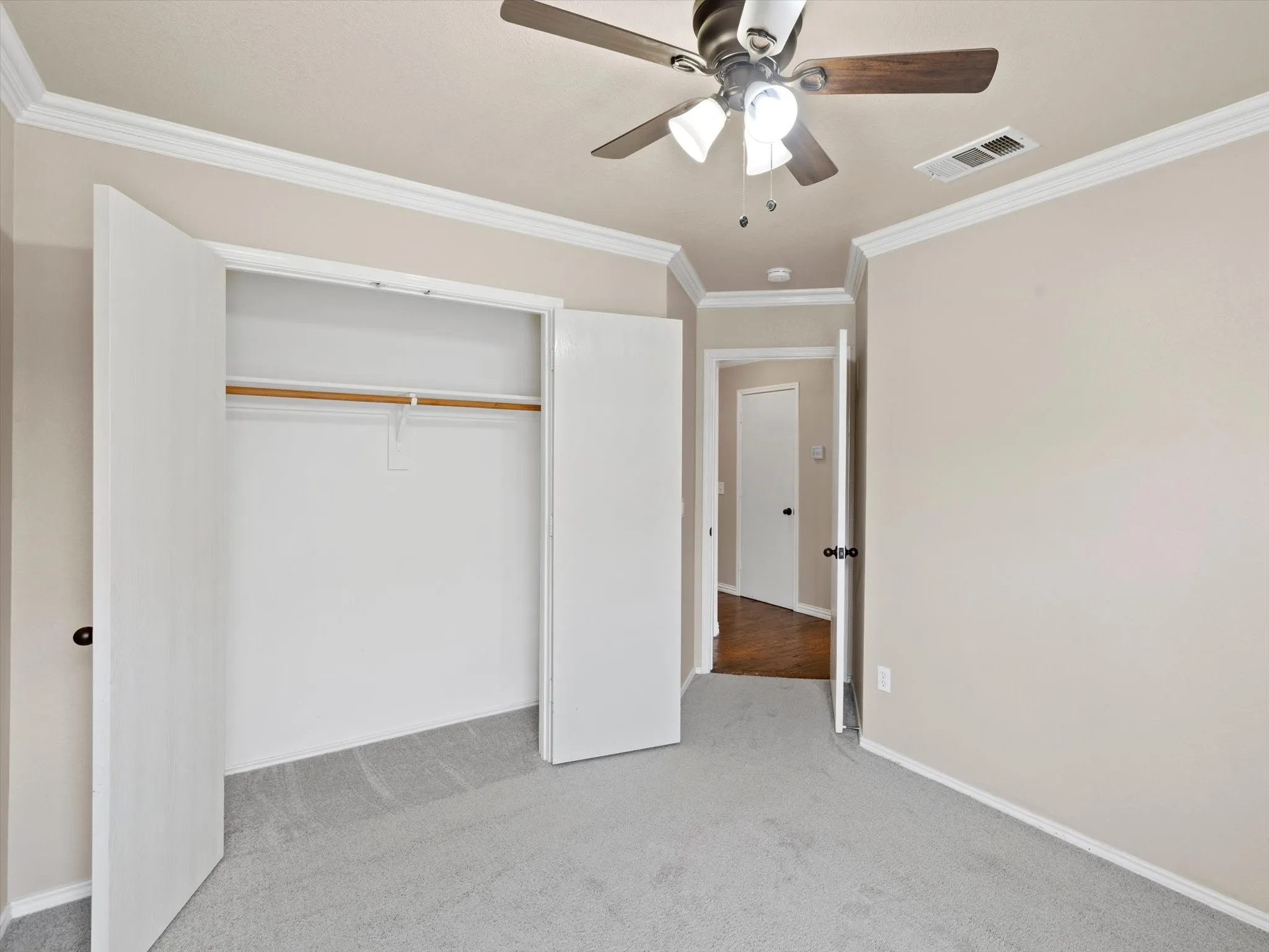 Single Family Residence For Sale in Collin County , 325 Lake Travis Drive, Wylie, Texas 75098, 3 Bedroom, 2 Bathroom, 2 Garage spaces, 1,479 Sqft, built in 2001, mls#21349743, Real Estate Agent in Wylie, Homes For Sale in Collin county, Homes For Sale in Wylie, Realtor in Wylie Texas, Real Estate Brokerage Independent Realty Texas, Luminita Cordes Realtor
