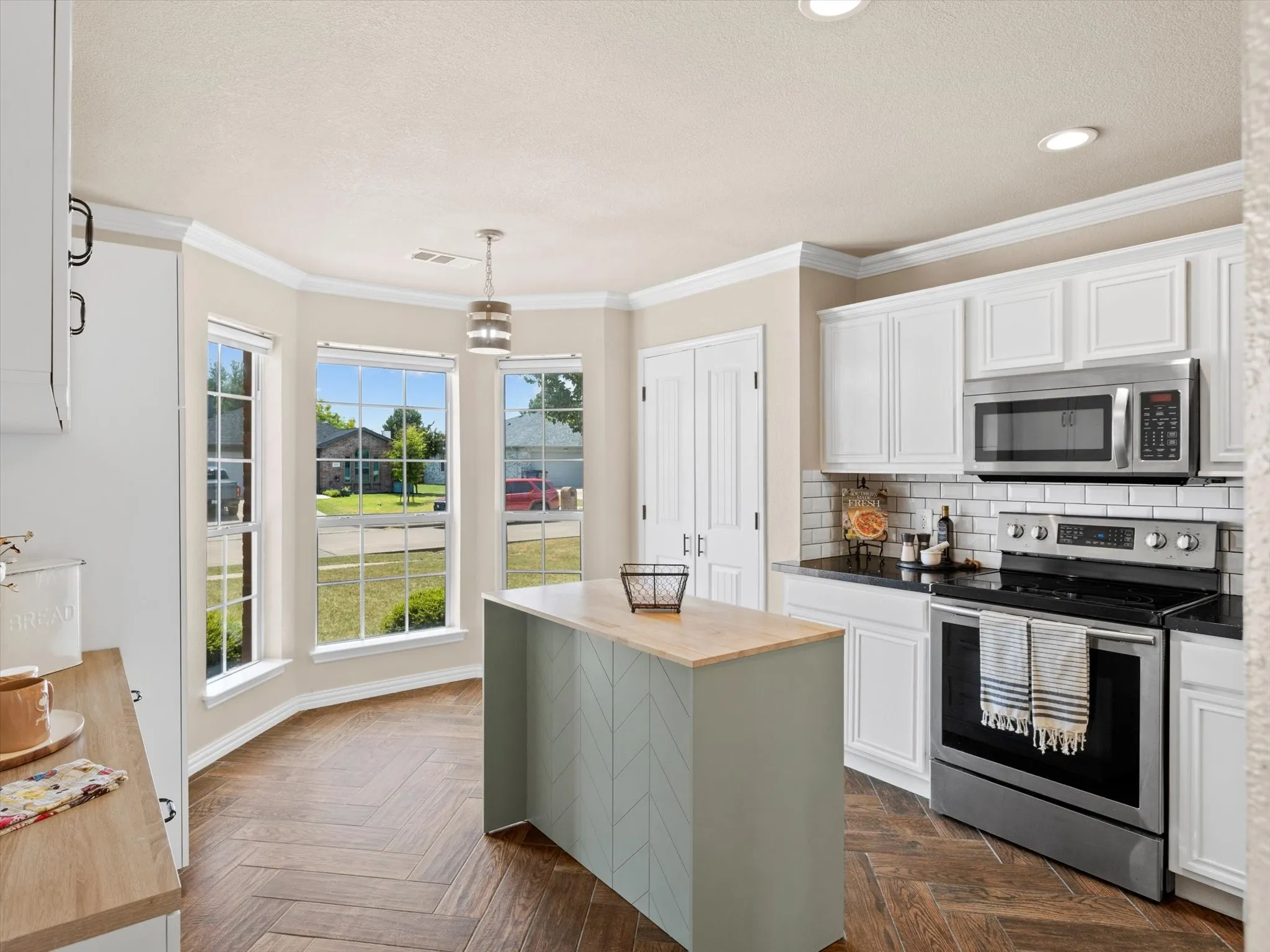 Single Family Residence For Sale in Collin County , 325 Lake Travis Drive, Wylie, Texas 75098, 3 Bedroom, 2 Bathroom, 2 Garage spaces, 1,479 Sqft, built in 2001, mls#21349743, Real Estate Agent in Wylie, Homes For Sale in Collin county, Homes For Sale in Wylie, Realtor in Wylie Texas, Real Estate Brokerage Independent Realty Texas, Luminita Cordes Realtor