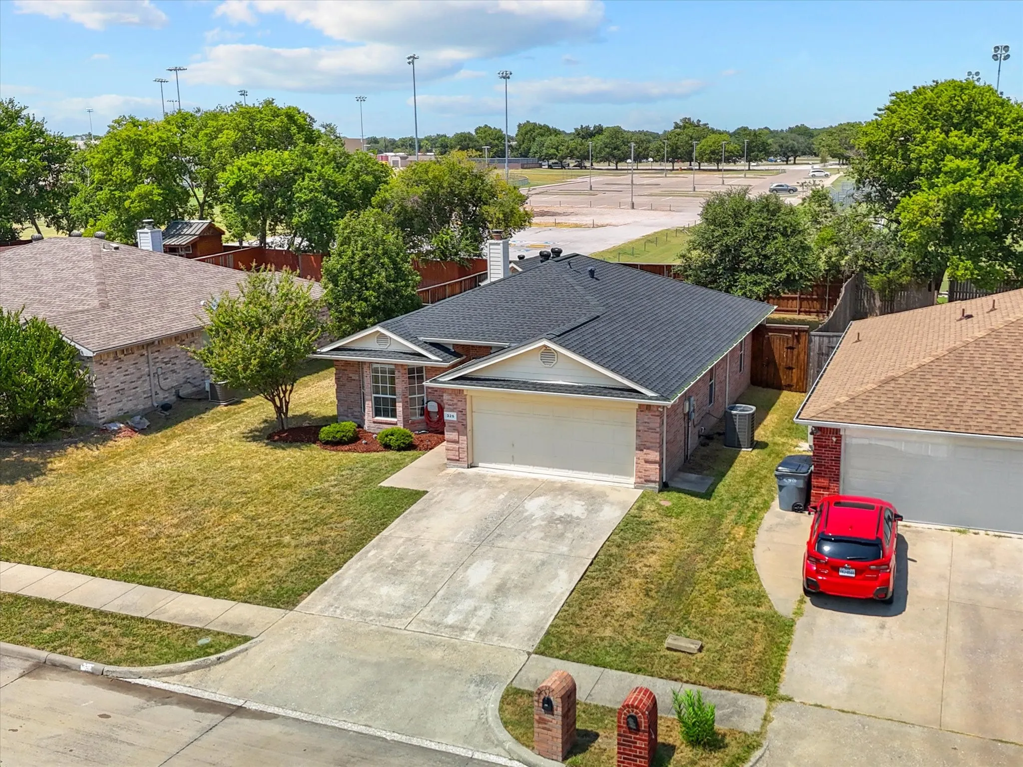 Single Family Residence For Sale in Collin County , 325 Lake Travis Drive, Wylie, Texas 75098, 3 Bedroom, 2 Bathroom, 2 Garage spaces, 1,479 Sqft, built in 2001, mls#21349743, Real Estate Agent in Wylie, Homes For Sale in Collin county, Homes For Sale in Wylie, Realtor in Wylie Texas, Real Estate Brokerage Independent Realty Texas, Luminita Cordes Realtor