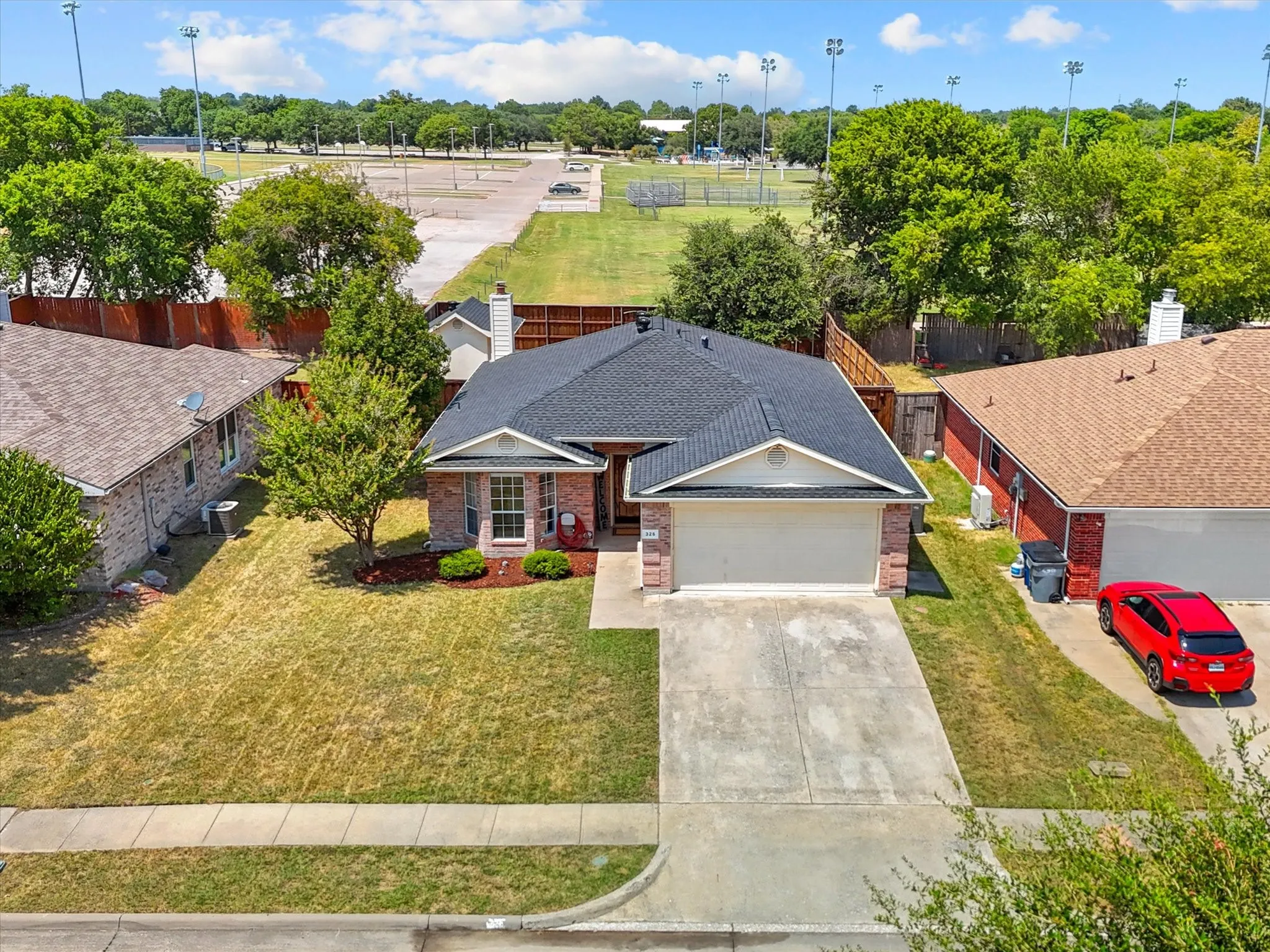 Single Family Residence For Sale in Collin County , 325 Lake Travis Drive, Wylie, Texas 75098, 3 Bedroom, 2 Bathroom, 2 Garage spaces, 1,479 Sqft, built in 2001, mls#21349743, Real Estate Agent in Wylie, Homes For Sale in Collin county, Homes For Sale in Wylie, Realtor in Wylie Texas, Real Estate Brokerage Independent Realty Texas, Luminita Cordes Realtor