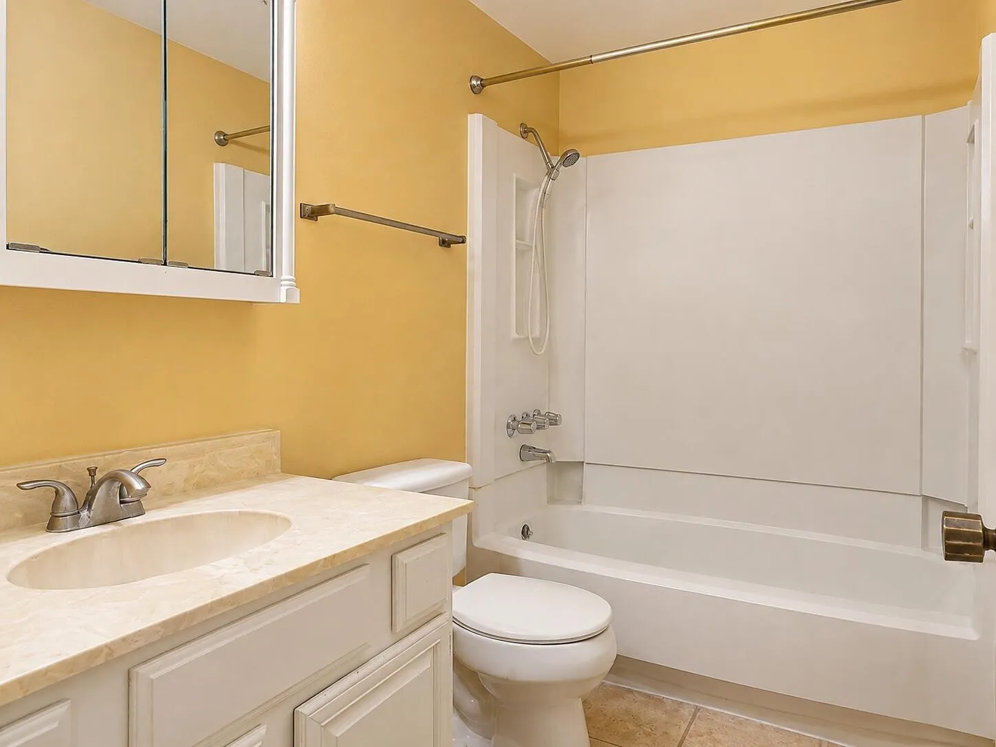 Condominium For Sale in Dallas County , 4452 Chaha Road 202, Garland, Texas 75043, 2 Bedroom, 2 Bathroom, Garage spaces, 943 Sqft, built in 1981, mls#21349765, Real Estate Agent in Garland, Homes For Sale in Dallas county, Homes For Sale in Garland, Realtor in Garland Texas, Real Estate Brokerage Independent Realty Texas, Luminita Cordes Realtor