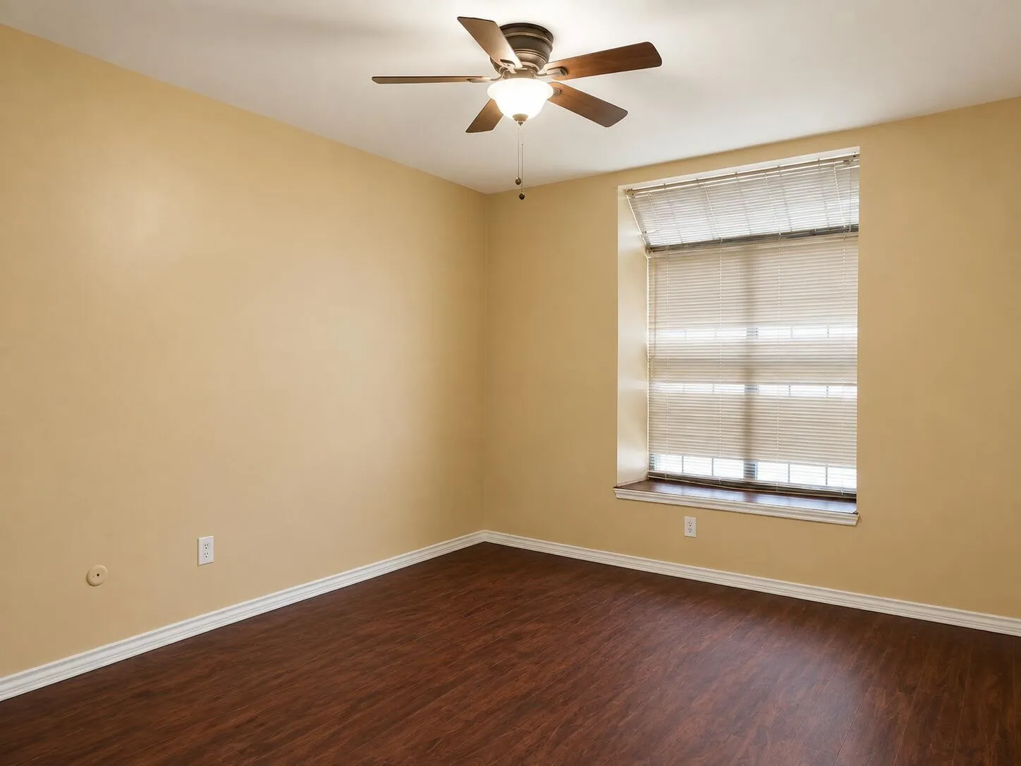 Condominium For Sale in Dallas County , 4452 Chaha Road 202, Garland, Texas 75043, 2 Bedroom, 2 Bathroom, Garage spaces, 943 Sqft, built in 1981, mls#21349765, Real Estate Agent in Garland, Homes For Sale in Dallas county, Homes For Sale in Garland, Realtor in Garland Texas, Real Estate Brokerage Independent Realty Texas, Luminita Cordes Realtor