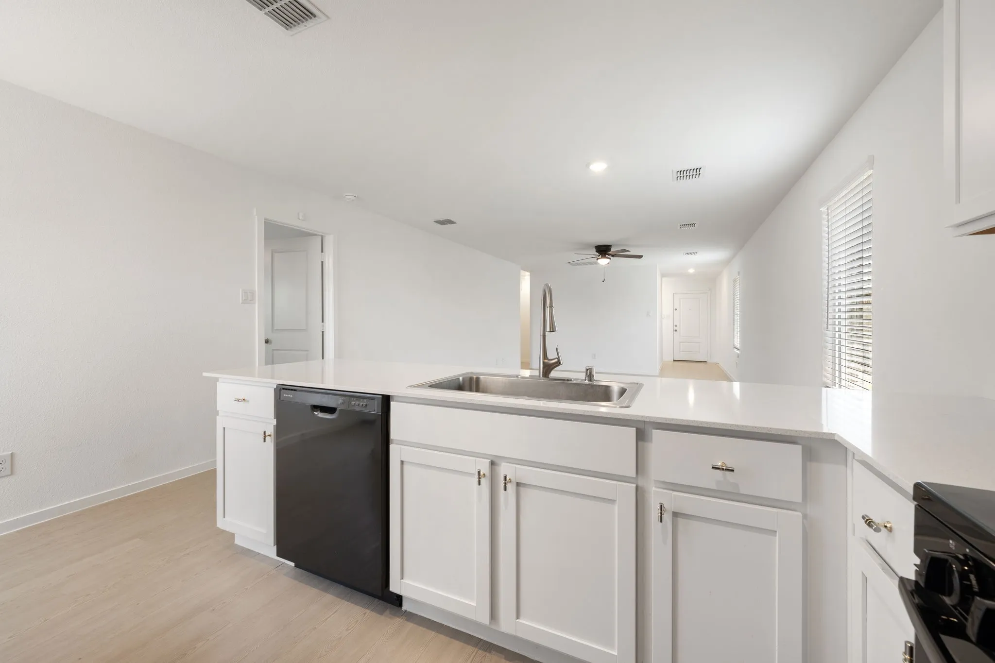 Single Family Residence For Sale in Kaufman County , 3332 Watterson Way, Crandall, Texas 75114, 3 Bedroom, 2 Bathroom, 2 Garage spaces, 1,461 Sqft, built in 2025, mls#21347737, Real Estate Agent in Crandall, Homes For Sale in Kaufman county, Homes For Sale in Crandall, Realtor in Crandall Texas, Real Estate Brokerage Independent Realty Texas, Luminita Cordes Realtor
