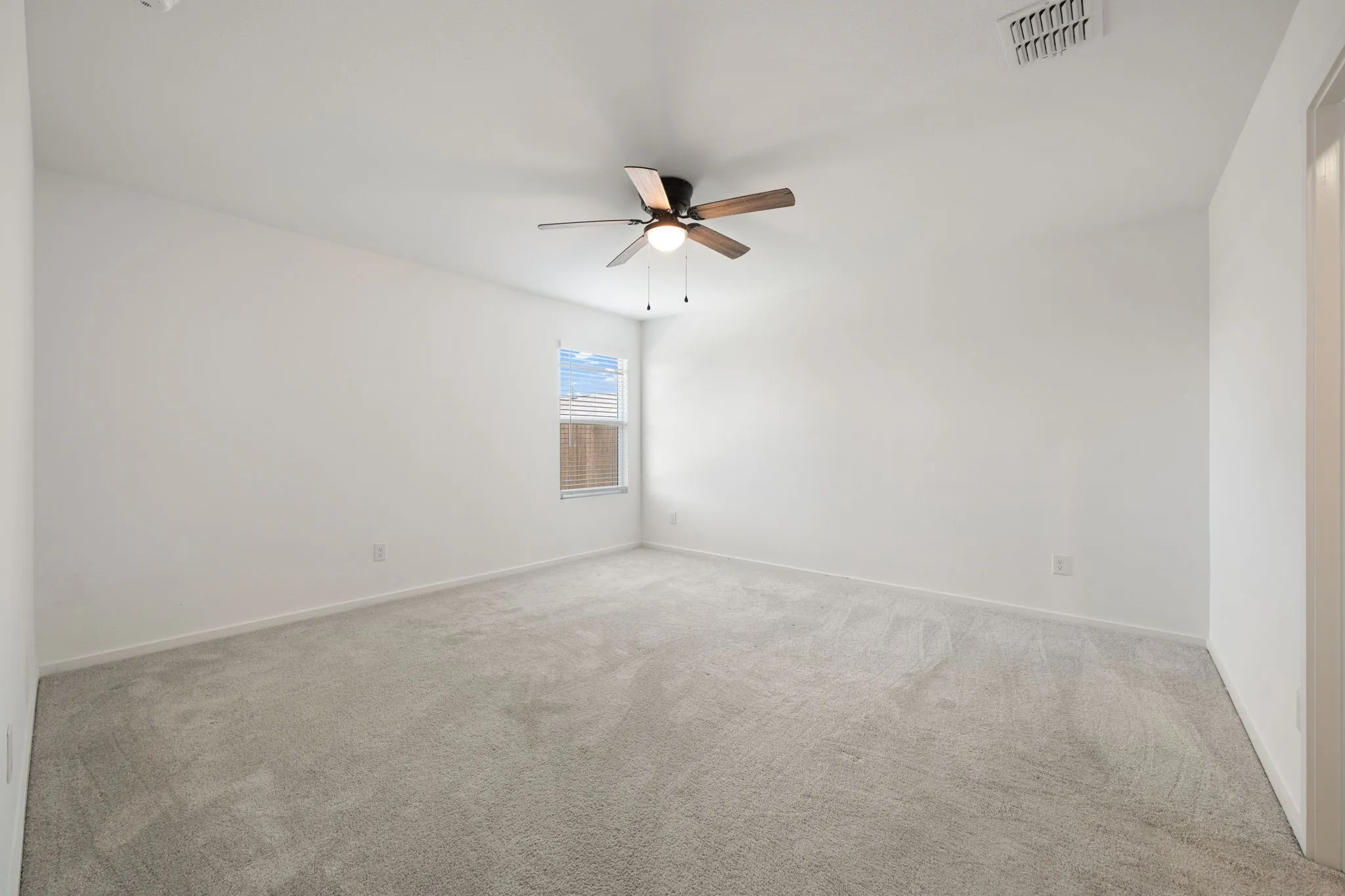 Single Family Residence For Sale in Kaufman County , 3332 Watterson Way, Crandall, Texas 75114, 3 Bedroom, 2 Bathroom, 2 Garage spaces, 1,461 Sqft, built in 2025, mls#21347737, Real Estate Agent in Crandall, Homes For Sale in Kaufman county, Homes For Sale in Crandall, Realtor in Crandall Texas, Real Estate Brokerage Independent Realty Texas, Luminita Cordes Realtor