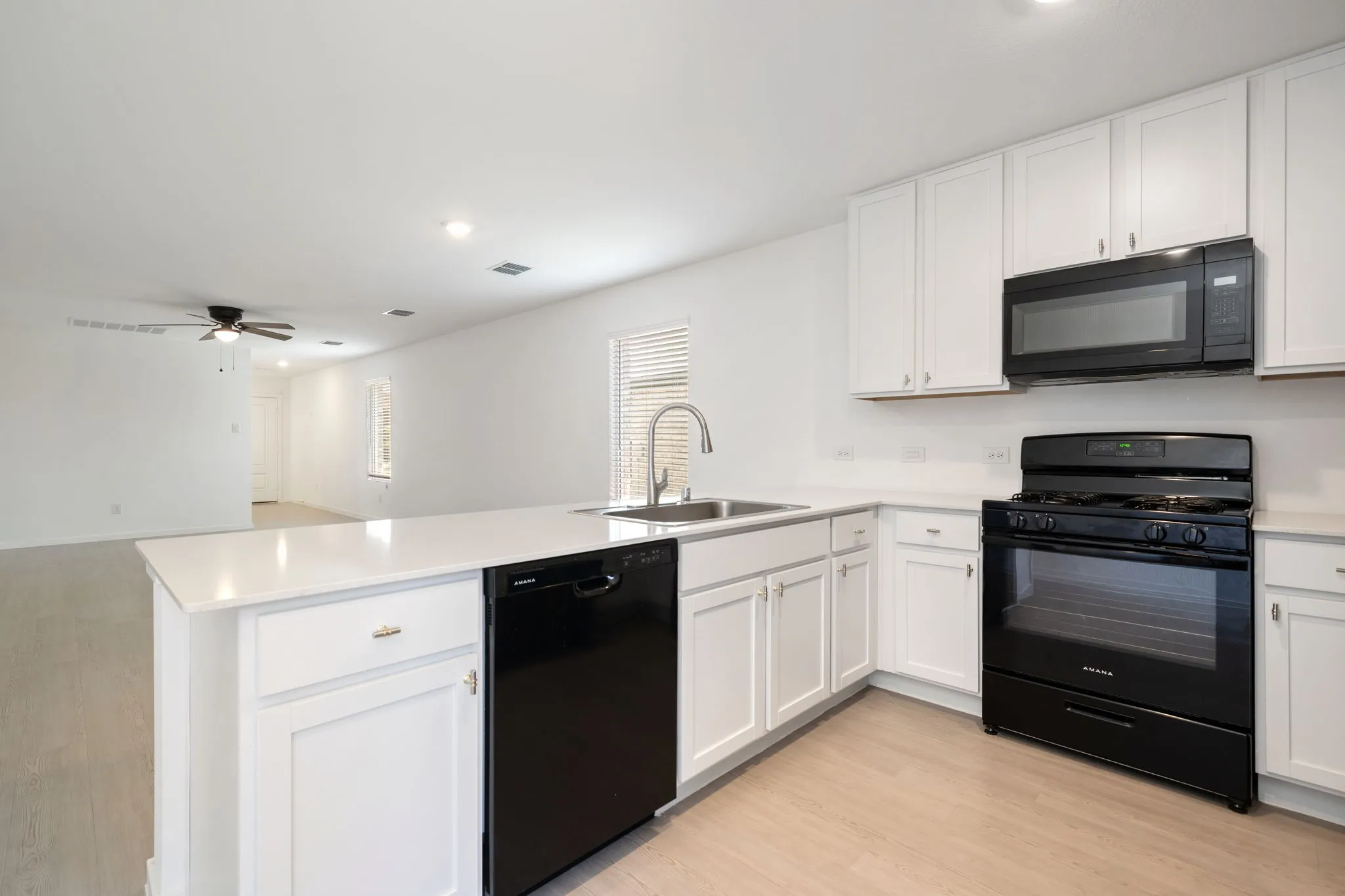 Single Family Residence For Sale in Kaufman County , 3332 Watterson Way, Crandall, Texas 75114, 3 Bedroom, 2 Bathroom, 2 Garage spaces, 1,461 Sqft, built in 2025, mls#21347737, Real Estate Agent in Crandall, Homes For Sale in Kaufman county, Homes For Sale in Crandall, Realtor in Crandall Texas, Real Estate Brokerage Independent Realty Texas, Luminita Cordes Realtor