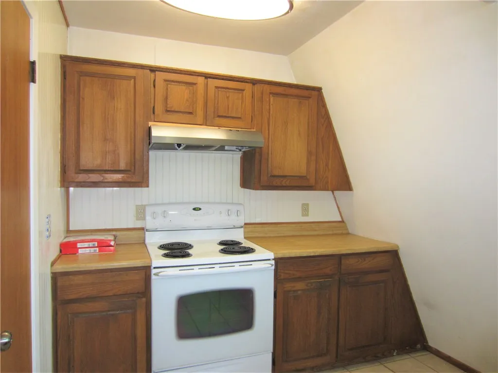 Single Family Residence For Rent in Denton County , 206 Solar Way, Denton, Texas 76207, 3 Bedroom, 2 Bathroom, 2 Garage spaces, 1,864 Sqft, built in 1981, mls#21349780, Real Estate Agent in Denton, Homes For Rent in Denton county, Homes For Rent in Denton, Realtor in Denton Texas, Real Estate Brokerage Independent Realty Texas, Luminita Cordes Realtor