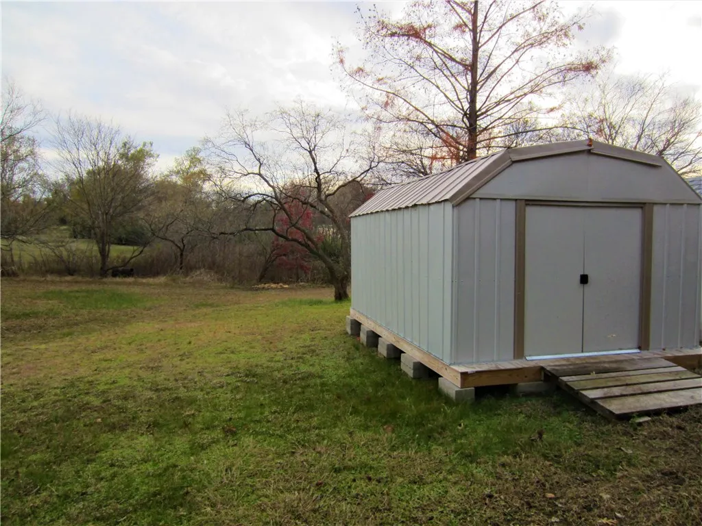 Single Family Residence For Rent in Denton County , 206 Solar Way, Denton, Texas 76207, 3 Bedroom, 2 Bathroom, 2 Garage spaces, 1,864 Sqft, built in 1981, mls#21349780, Real Estate Agent in Denton, Homes For Rent in Denton county, Homes For Rent in Denton, Realtor in Denton Texas, Real Estate Brokerage Independent Realty Texas, Luminita Cordes Realtor