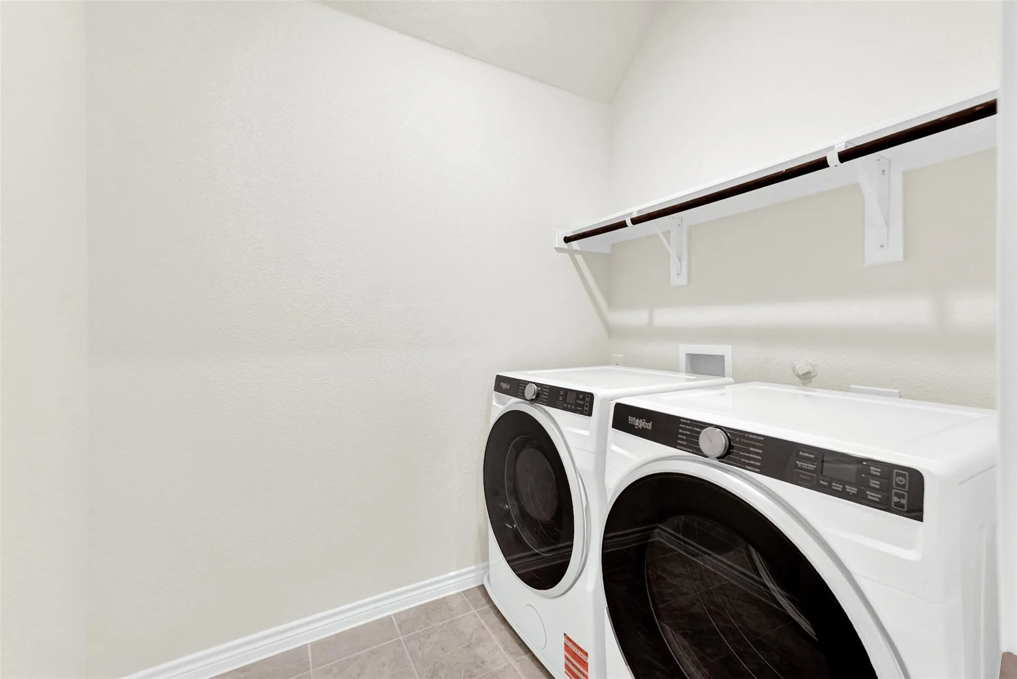 Townhouse For Rent in Rockwall County , 1328 Kimzey Street, Royse City, Texas 75189, 3 Bedroom, 3 Bathroom, 2 Garage spaces, 1,893 Sqft, built in 2024, mls#21348017, Real Estate Agent in Royse City, Homes For Rent in Rockwall county, Homes For Rent in Royse City, Realtor in Royse City Texas, Real Estate Brokerage Independent Realty Texas, Luminita Cordes Realtor