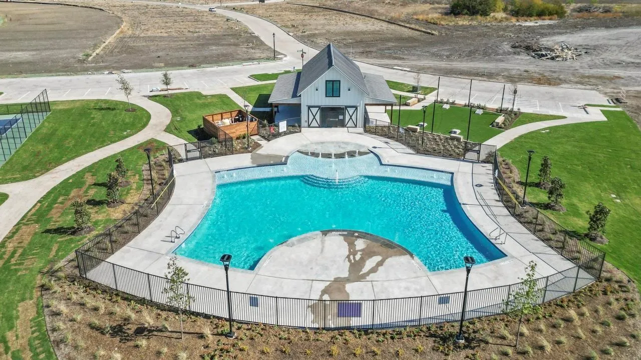 Townhouse For Rent in Rockwall County , 1328 Kimzey Street, Royse City, Texas 75189, 3 Bedroom, 3 Bathroom, 2 Garage spaces, 1,893 Sqft, built in 2024, mls#21348017, Real Estate Agent in Royse City, Homes For Rent in Rockwall county, Homes For Rent in Royse City, Realtor in Royse City Texas, Real Estate Brokerage Independent Realty Texas, Luminita Cordes Realtor