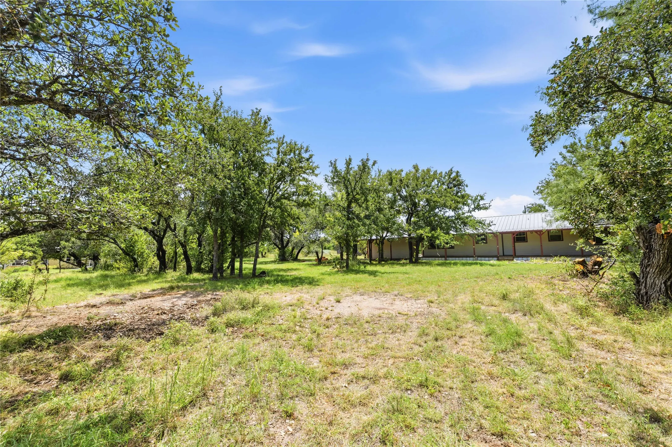 Single Family Residence For Sale in Brown County , 6070 Fm 3021, Brownwood, Texas 76801, 3 Bedroom, 2 Bathroom, Garage spaces, 1,469 Sqft, built in 2007, mls#21349802, Real Estate Agent in Brownwood, Homes For Sale in Brown county, Homes For Sale in Brownwood, Realtor in Brownwood Texas, Real Estate Brokerage Independent Realty Texas, Luminita Cordes Realtor