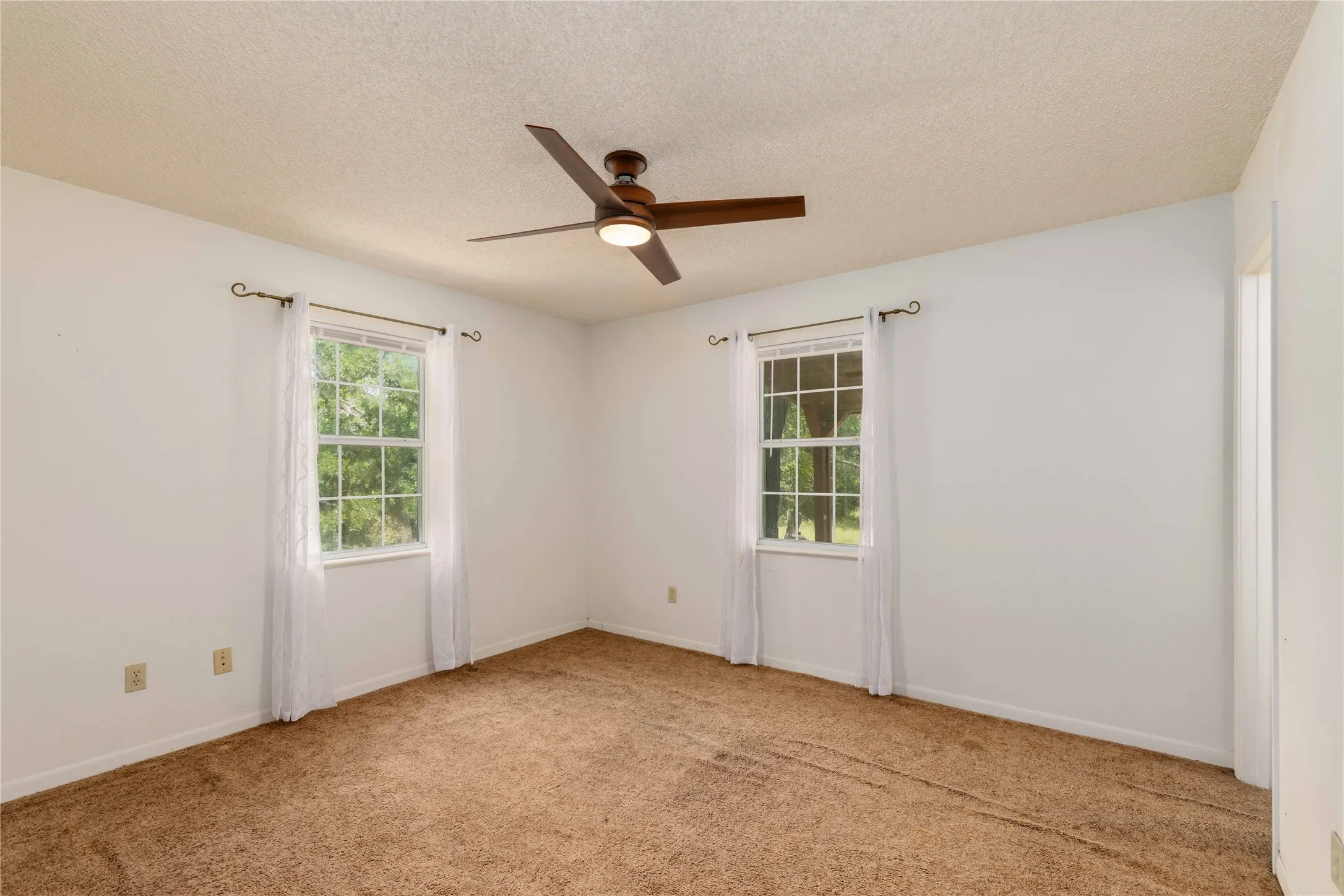 Single Family Residence For Sale in Brown County , 6070 Fm 3021, Brownwood, Texas 76801, 3 Bedroom, 2 Bathroom, Garage spaces, 1,469 Sqft, built in 2007, mls#21349802, Real Estate Agent in Brownwood, Homes For Sale in Brown county, Homes For Sale in Brownwood, Realtor in Brownwood Texas, Real Estate Brokerage Independent Realty Texas, Luminita Cordes Realtor
