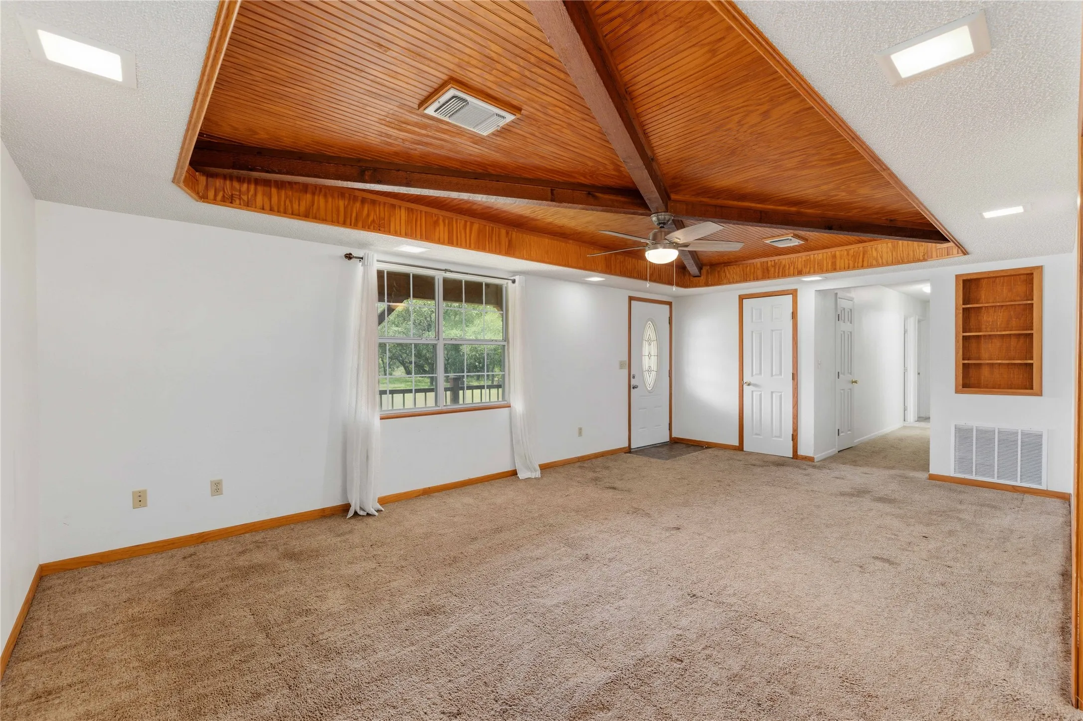 Single Family Residence For Sale in Brown County , 6070 Fm 3021, Brownwood, Texas 76801, 3 Bedroom, 2 Bathroom, Garage spaces, 1,469 Sqft, built in 2007, mls#21349802, Real Estate Agent in Brownwood, Homes For Sale in Brown county, Homes For Sale in Brownwood, Realtor in Brownwood Texas, Real Estate Brokerage Independent Realty Texas, Luminita Cordes Realtor