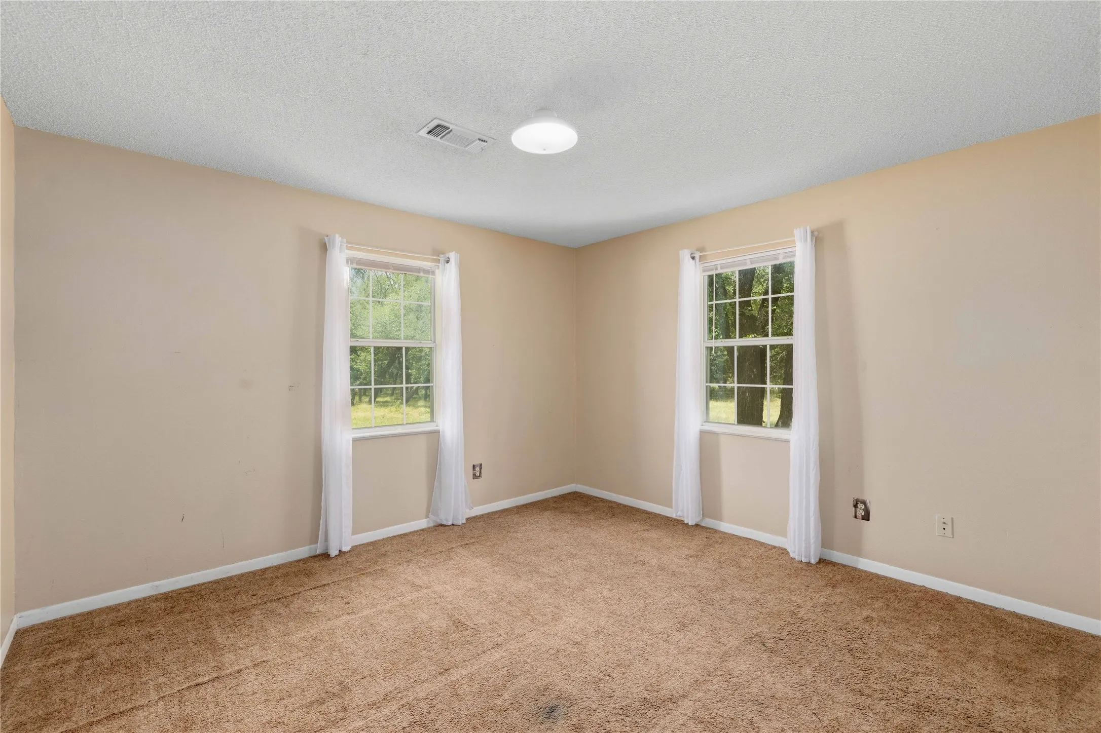 Single Family Residence For Sale in Brown County , 6070 Fm 3021, Brownwood, Texas 76801, 3 Bedroom, 2 Bathroom, Garage spaces, 1,469 Sqft, built in 2007, mls#21349802, Real Estate Agent in Brownwood, Homes For Sale in Brown county, Homes For Sale in Brownwood, Realtor in Brownwood Texas, Real Estate Brokerage Independent Realty Texas, Luminita Cordes Realtor