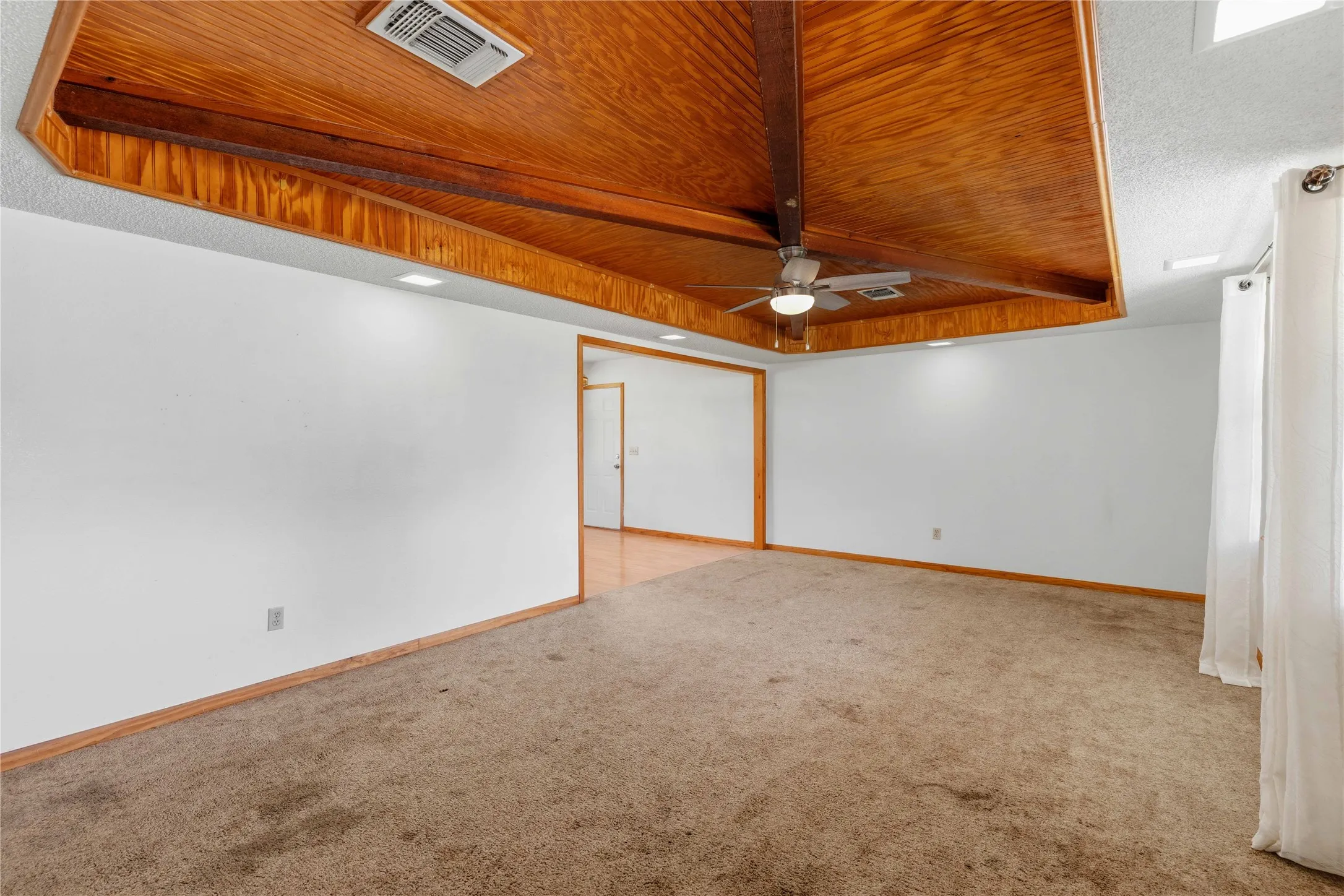 Single Family Residence For Sale in Brown County , 6070 Fm 3021, Brownwood, Texas 76801, 3 Bedroom, 2 Bathroom, Garage spaces, 1,469 Sqft, built in 2007, mls#21349802, Real Estate Agent in Brownwood, Homes For Sale in Brown county, Homes For Sale in Brownwood, Realtor in Brownwood Texas, Real Estate Brokerage Independent Realty Texas, Luminita Cordes Realtor