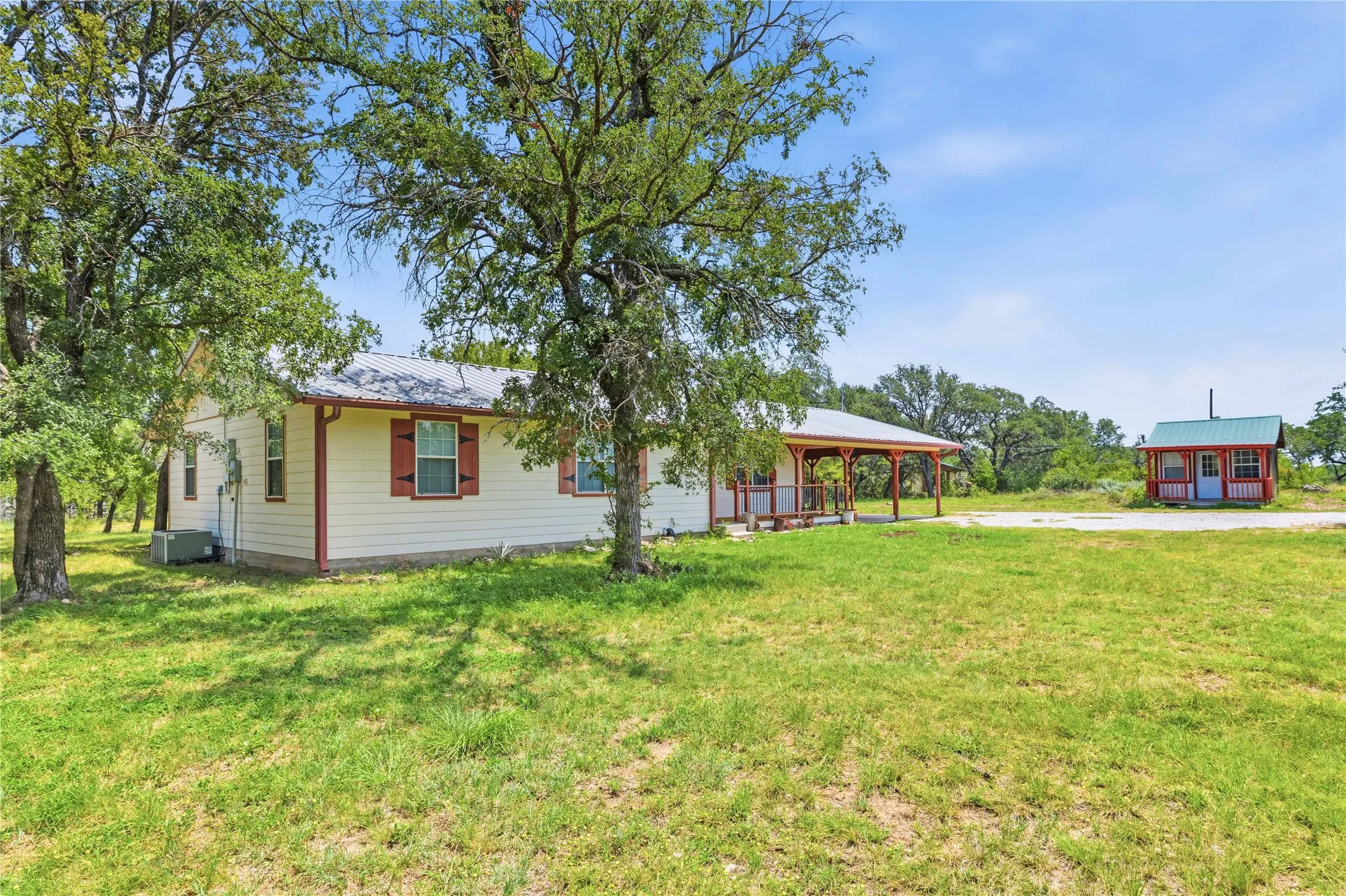 3 Bed, 2 bath home on 2.012 acres