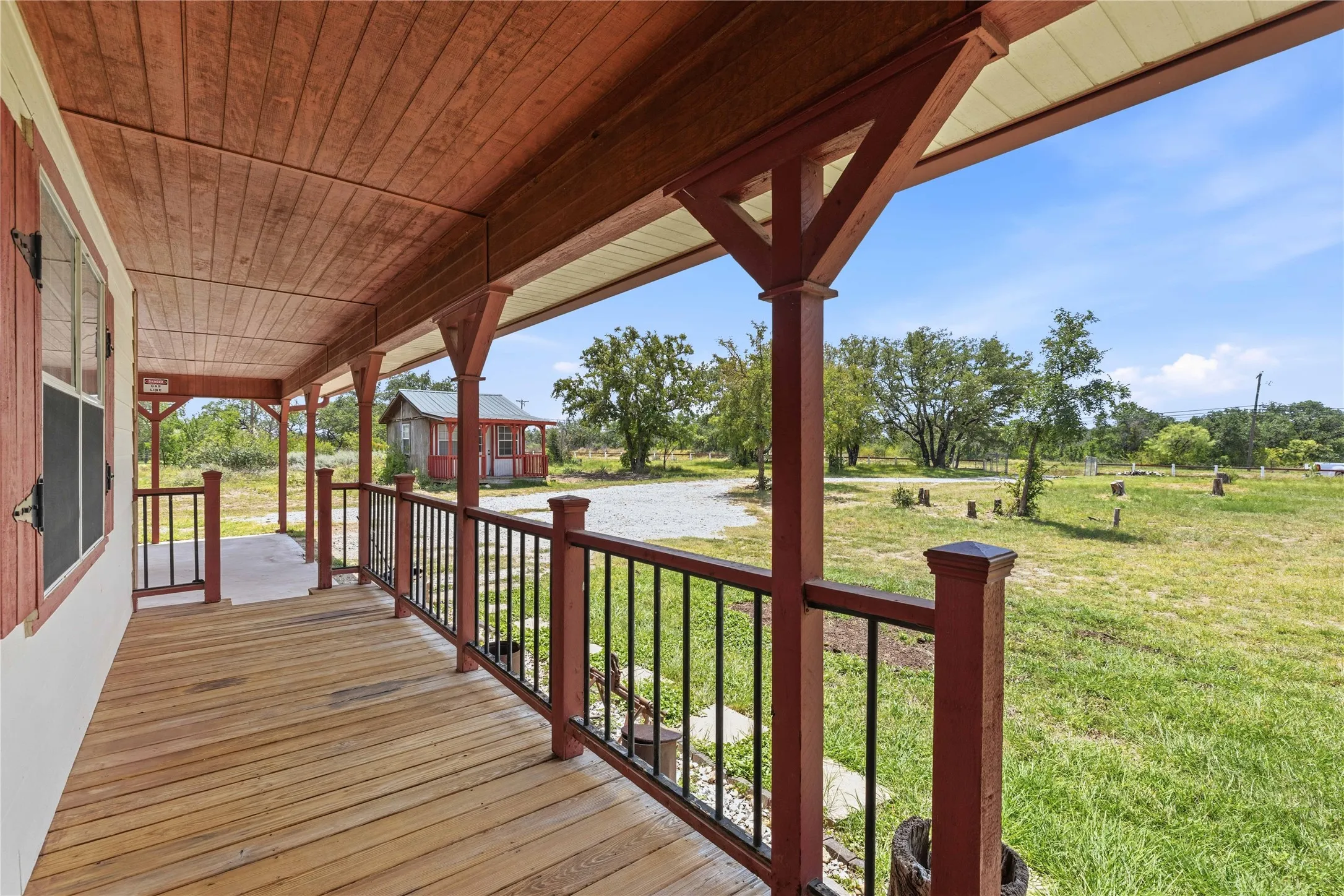 Single Family Residence For Sale in Brown County , 6070 Fm 3021, Brownwood, Texas 76801, 3 Bedroom, 2 Bathroom, Garage spaces, 1,469 Sqft, built in 2007, mls#21349802, Real Estate Agent in Brownwood, Homes For Sale in Brown county, Homes For Sale in Brownwood, Realtor in Brownwood Texas, Real Estate Brokerage Independent Realty Texas, Luminita Cordes Realtor