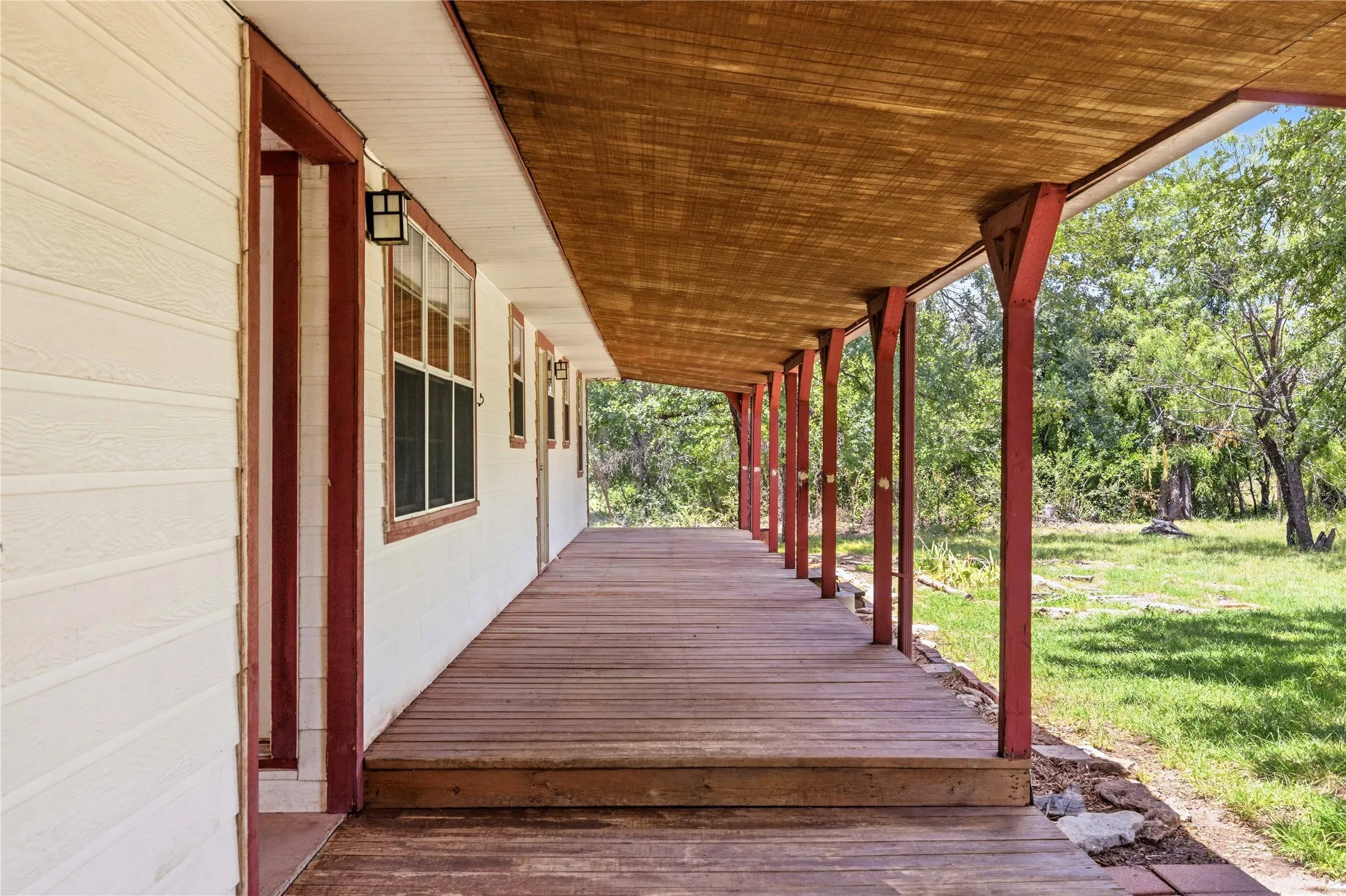 Single Family Residence For Sale in Brown County , 6070 Fm 3021, Brownwood, Texas 76801, 3 Bedroom, 2 Bathroom, Garage spaces, 1,469 Sqft, built in 2007, mls#21349802, Real Estate Agent in Brownwood, Homes For Sale in Brown county, Homes For Sale in Brownwood, Realtor in Brownwood Texas, Real Estate Brokerage Independent Realty Texas, Luminita Cordes Realtor