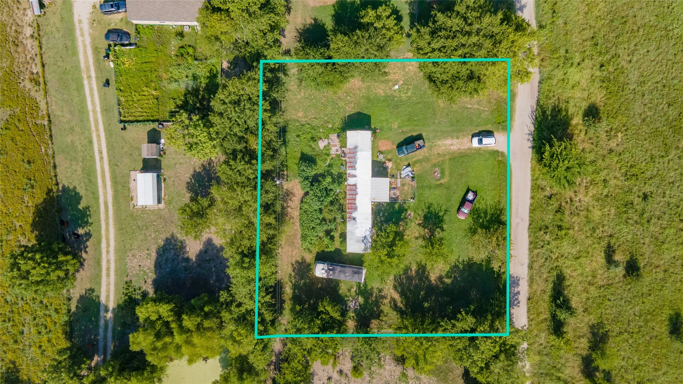 Mobile Home For Sale in Hunt County , 2197 Private Road 3342, Greenville, Texas 75402, 3 Bedroom, 2 Bathroom, Garage spaces, 1,216 Sqft, built in 1999, mls#21329962, Real Estate Agent in Greenville, Homes For Sale in Hunt county, Homes For Sale in Greenville, Realtor in Greenville Texas, Real Estate Brokerage Independent Realty Texas, Luminita Cordes Realtor