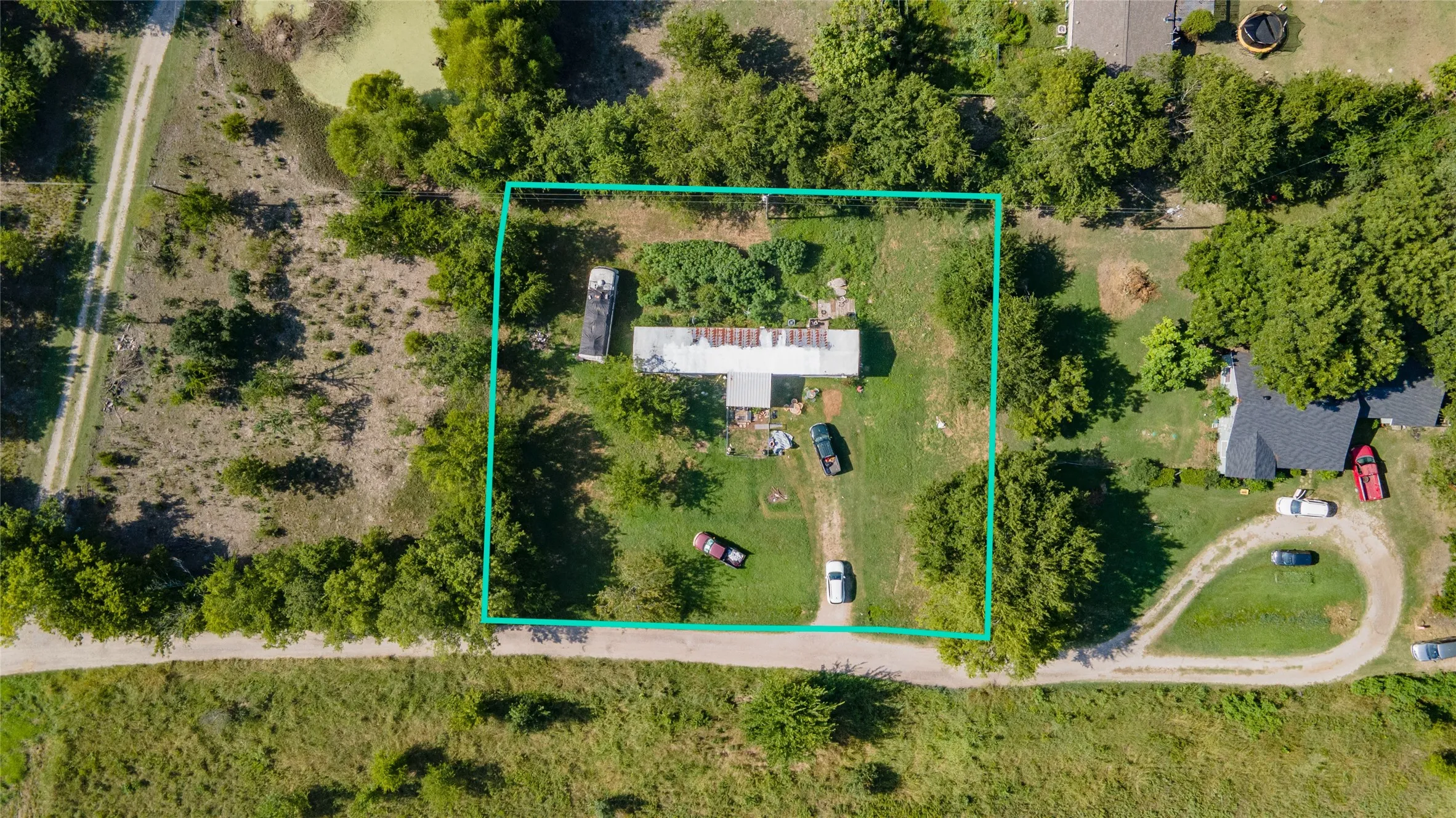 Mobile Home For Sale in Hunt County , 2197 Private Road 3342, Greenville, Texas 75402, 3 Bedroom, 2 Bathroom, Garage spaces, 1,216 Sqft, built in 1999, mls#21329962, Real Estate Agent in Greenville, Homes For Sale in Hunt county, Homes For Sale in Greenville, Realtor in Greenville Texas, Real Estate Brokerage Independent Realty Texas, Luminita Cordes Realtor