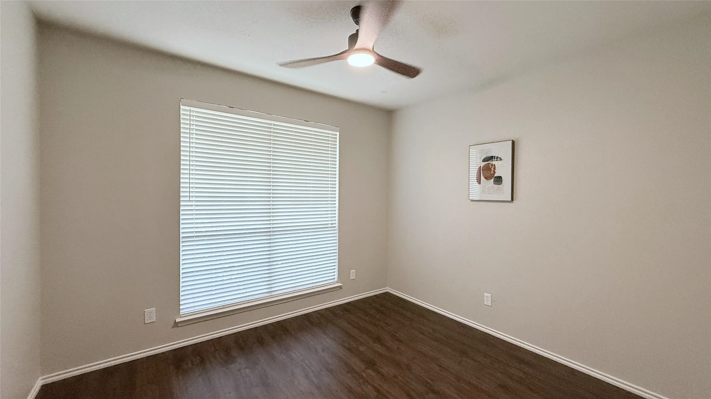 Single Family Residence For Sale in Tarrant County , 7901 Roswell Court, Arlington, Texas 76002, 4 Bedroom, 2 Bathroom, 2 Garage spaces, 1,776 Sqft, built in 2006, mls#21349597, Real Estate Agent in Arlington, Homes For Sale in Tarrant county, Homes For Sale in Arlington, Realtor in Arlington Texas, Real Estate Brokerage Independent Realty Texas, Luminita Cordes Realtor
