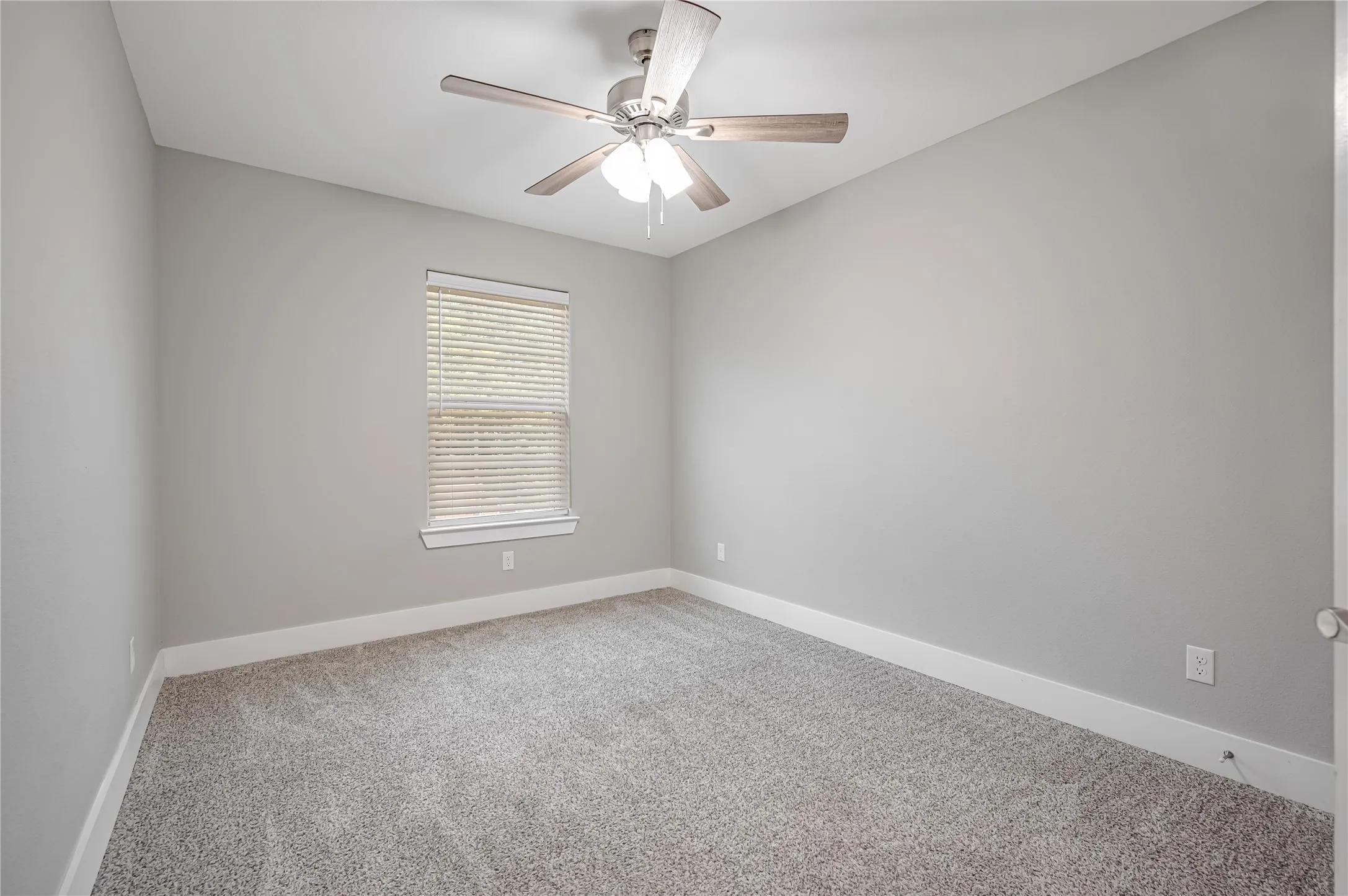 Duplex For Sale in Grayson County , 901-903 W Collins Street, Denison, Texas 75020, 6 Bedroom, 6 Bathroom, 1 Garage spaces, 0 Sqft, built in 2021, mls#21349783, Real Estate Agent in Denison, Homes For Sale in Grayson county, Homes For Sale in Denison, Realtor in Denison Texas, Real Estate Brokerage Independent Realty Texas, Luminita Cordes Realtor