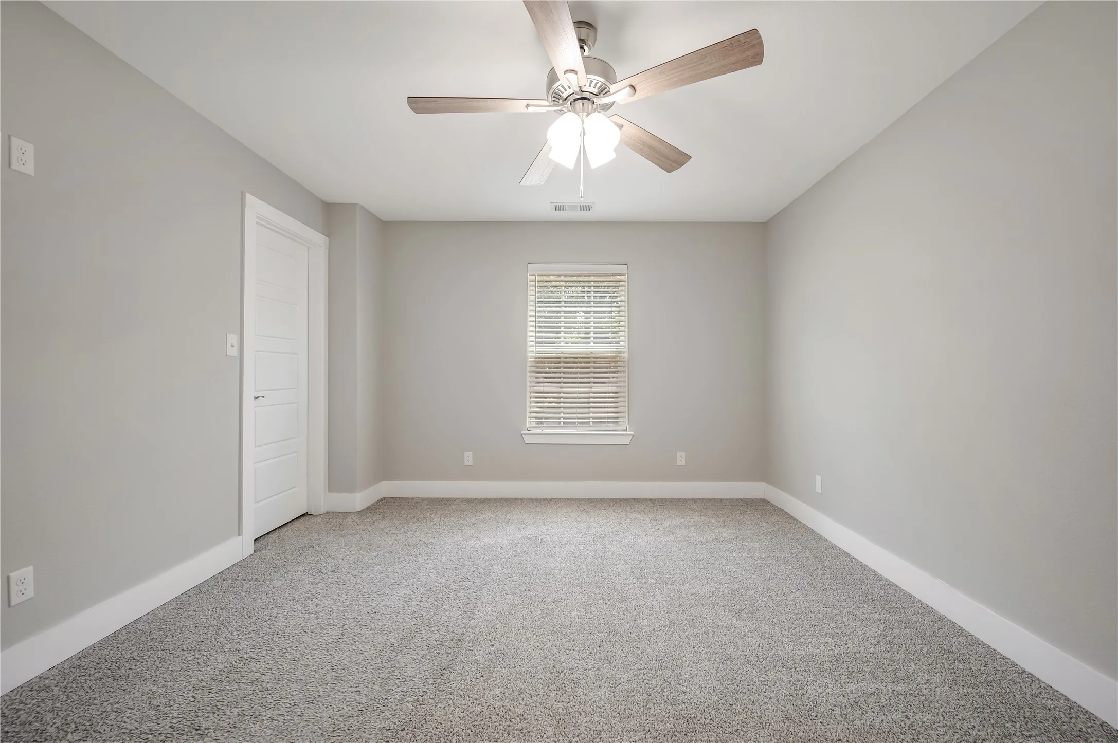 Duplex For Sale in Grayson County , 901-903 W Collins Street, Denison, Texas 75020, 6 Bedroom, 6 Bathroom, 1 Garage spaces, 0 Sqft, built in 2021, mls#21349783, Real Estate Agent in Denison, Homes For Sale in Grayson county, Homes For Sale in Denison, Realtor in Denison Texas, Real Estate Brokerage Independent Realty Texas, Luminita Cordes Realtor