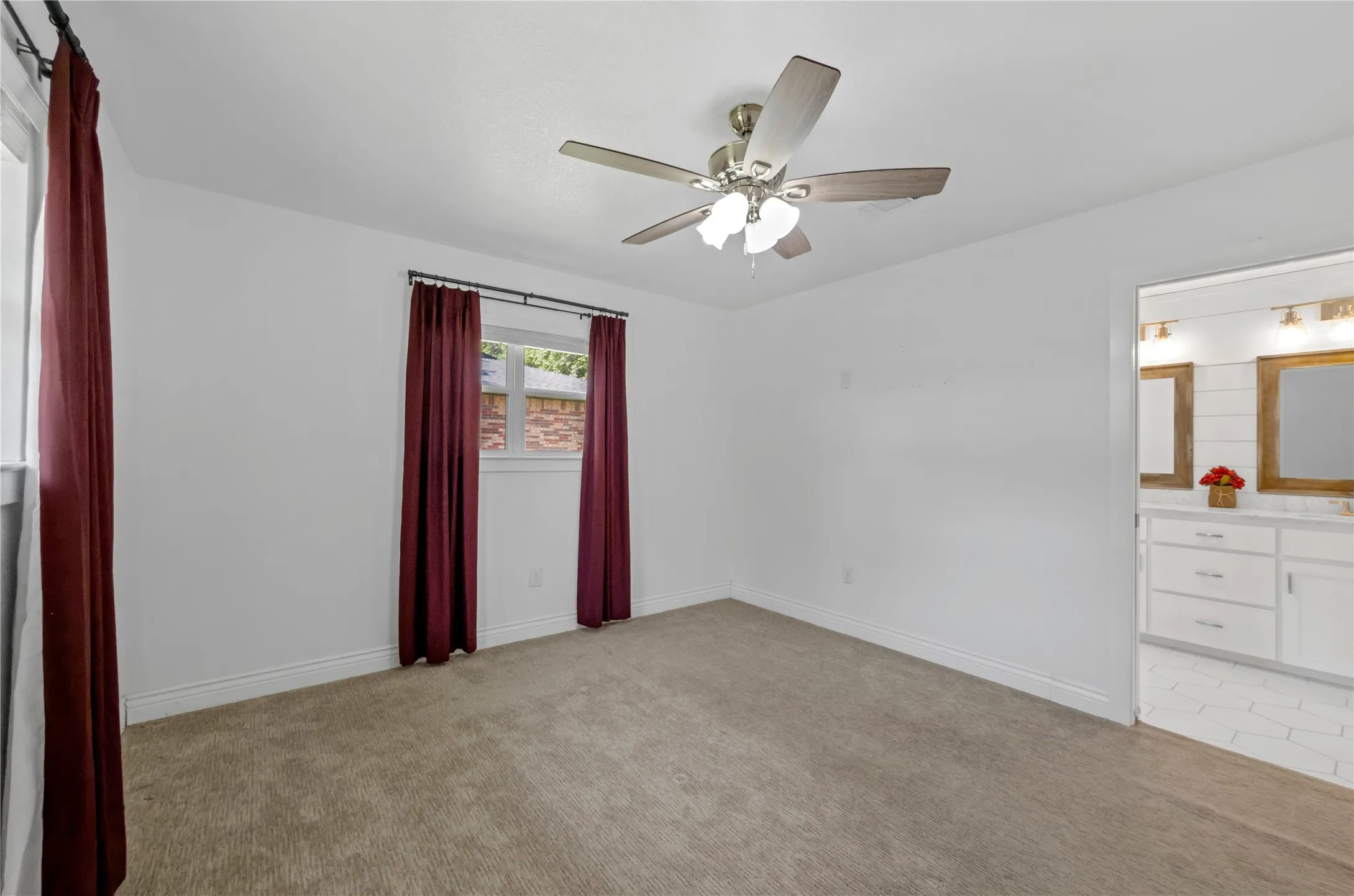 Single Family Residence For Sale in Montague County , 505 Galia Street, Bowie, Texas 76230, 3 Bedroom, 2 Bathroom, 2 Garage spaces, 1,555 Sqft, built in 1971, mls#21343409, Real Estate Agent in Bowie, Homes For Sale in Montague county, Homes For Sale in Bowie, Realtor in Bowie Texas, Real Estate Brokerage Independent Realty Texas, Luminita Cordes Realtor