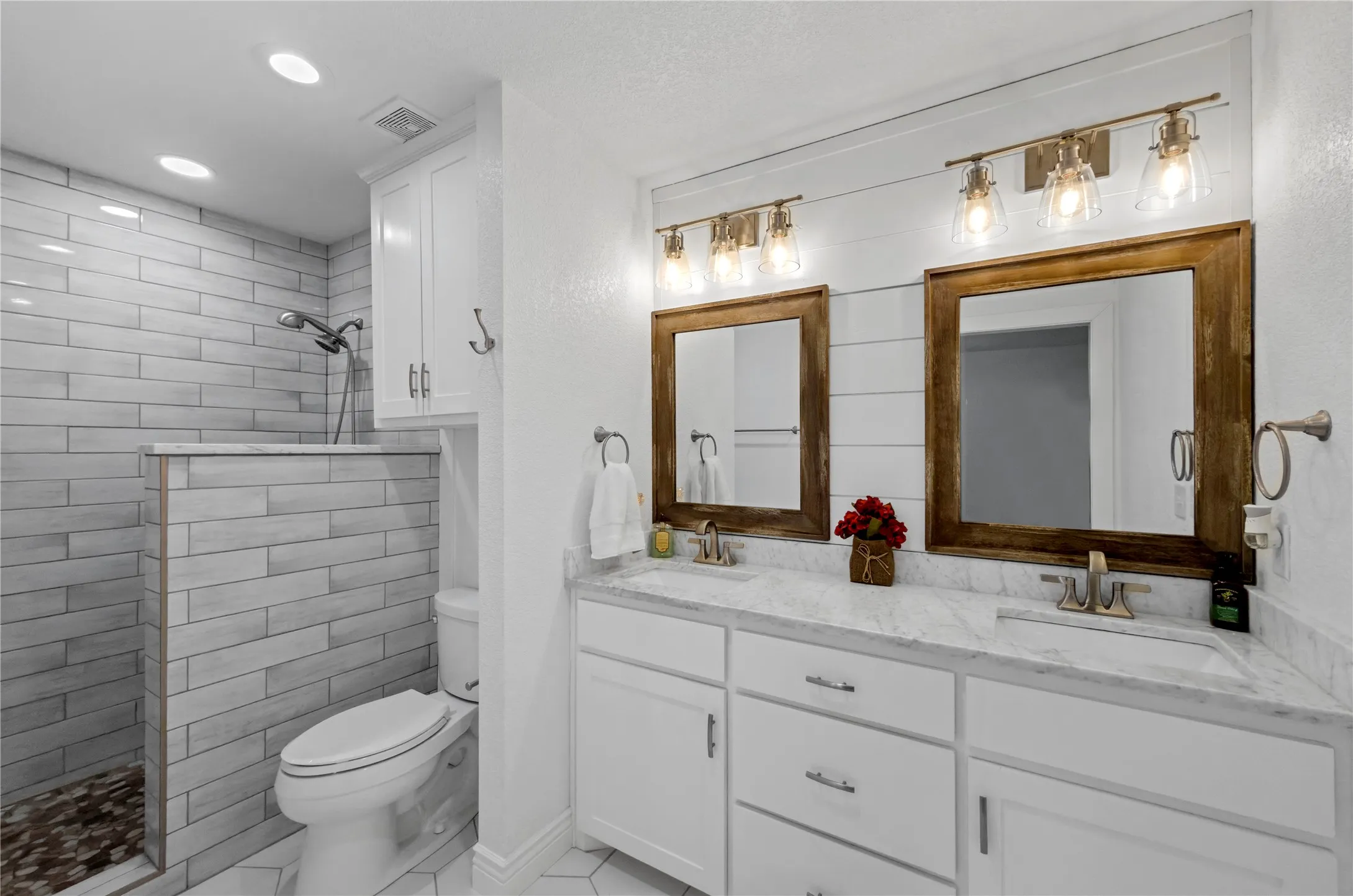 Single Family Residence For Sale in Montague County , 505 Galia Street, Bowie, Texas 76230, 3 Bedroom, 2 Bathroom, 2 Garage spaces, 1,555 Sqft, built in 1971, mls#21343409, Real Estate Agent in Bowie, Homes For Sale in Montague county, Homes For Sale in Bowie, Realtor in Bowie Texas, Real Estate Brokerage Independent Realty Texas, Luminita Cordes Realtor