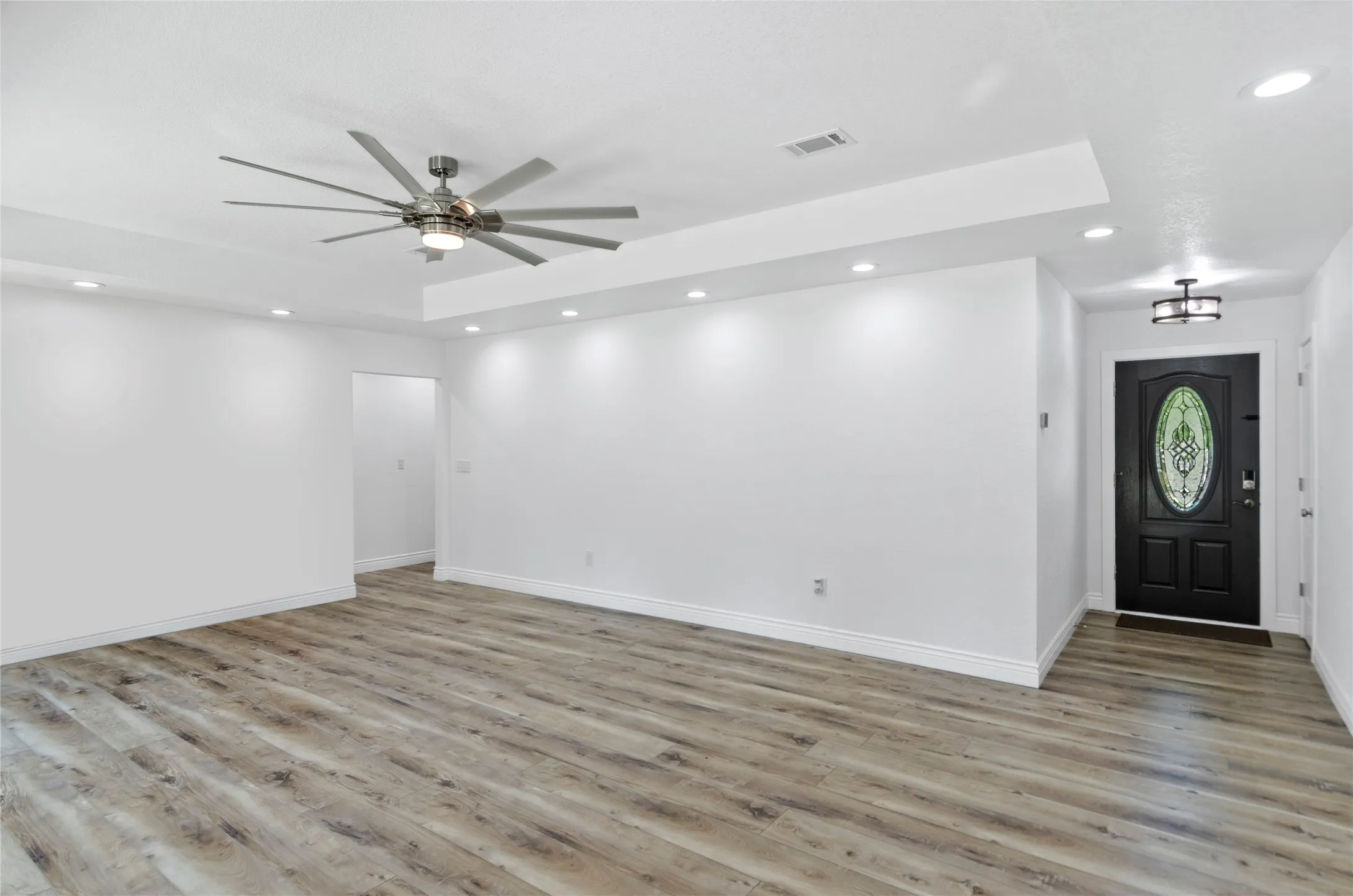 Single Family Residence For Sale in Montague County , 505 Galia Street, Bowie, Texas 76230, 3 Bedroom, 2 Bathroom, 2 Garage spaces, 1,555 Sqft, built in 1971, mls#21343409, Real Estate Agent in Bowie, Homes For Sale in Montague county, Homes For Sale in Bowie, Realtor in Bowie Texas, Real Estate Brokerage Independent Realty Texas, Luminita Cordes Realtor