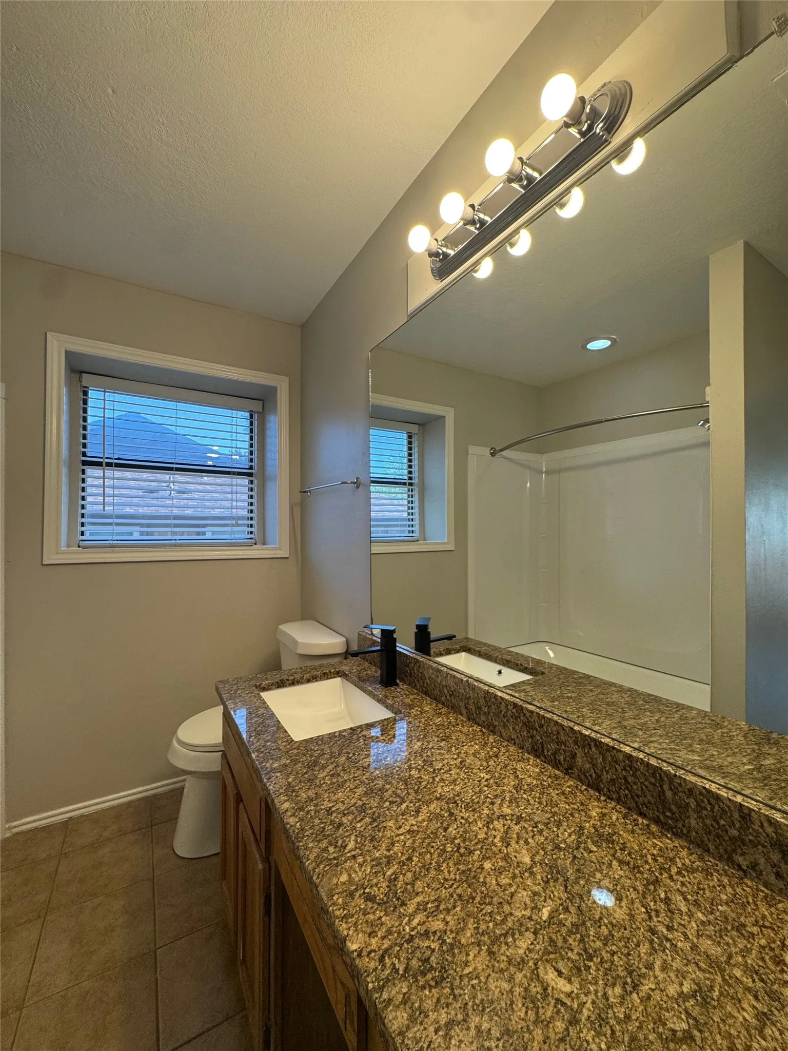 Duplex For Rent in Tarrant County , 1120 Highpoint Road, Bedford, Texas 76022, 2 Bedroom, 2 Bathroom, Garage spaces, 1,275 Sqft, built in 1984, mls#21349825, Real Estate Agent in Bedford, Homes For Rent in Tarrant county, Homes For Rent in Bedford, Realtor in Bedford Texas, Real Estate Brokerage Independent Realty Texas, Luminita Cordes Realtor