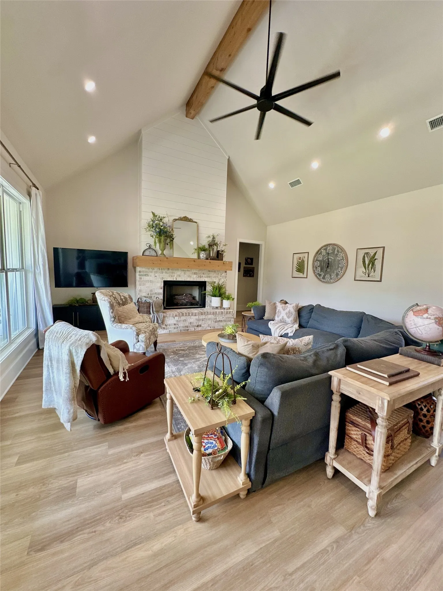 Single Family Residence For Sale in Hopkins County , 2168 I-30 W, Sulphur Springs, Texas 75482, 4 Bedroom, 3 Bathroom, 2 Garage spaces, 2,700 Sqft, built in 2022, mls#21338439, Real Estate Agent in Sulphur Springs, Homes For Sale in Hopkins county, Homes For Sale in Sulphur Springs, Realtor in Sulphur Springs Texas, Real Estate Brokerage Independent Realty Texas, Luminita Cordes Realtor