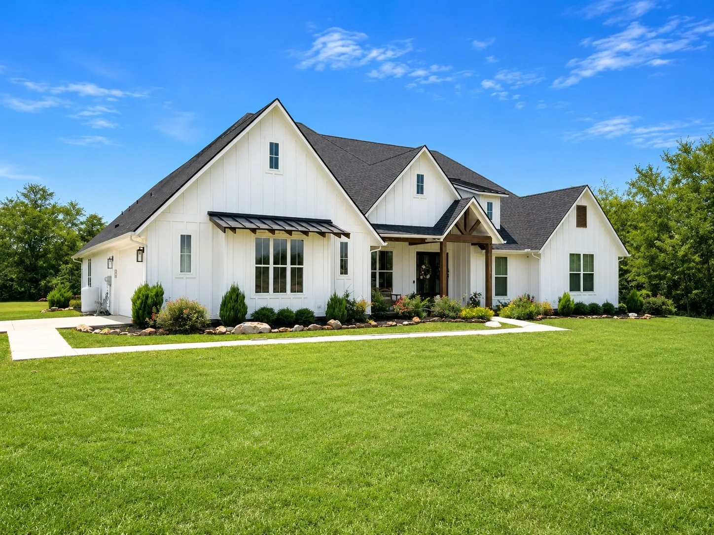Single Family Residence For Sale in Hopkins County , 2168 I-30 W, Sulphur Springs, Texas 75482, 4 Bedroom, 3 Bathroom, 2 Garage spaces, 2,700 Sqft, built in 2022, mls#21338439, Real Estate Agent in Sulphur Springs, Homes For Sale in Hopkins county, Homes For Sale in Sulphur Springs, Realtor in Sulphur Springs Texas, Real Estate Brokerage Independent Realty Texas, Luminita Cordes Realtor