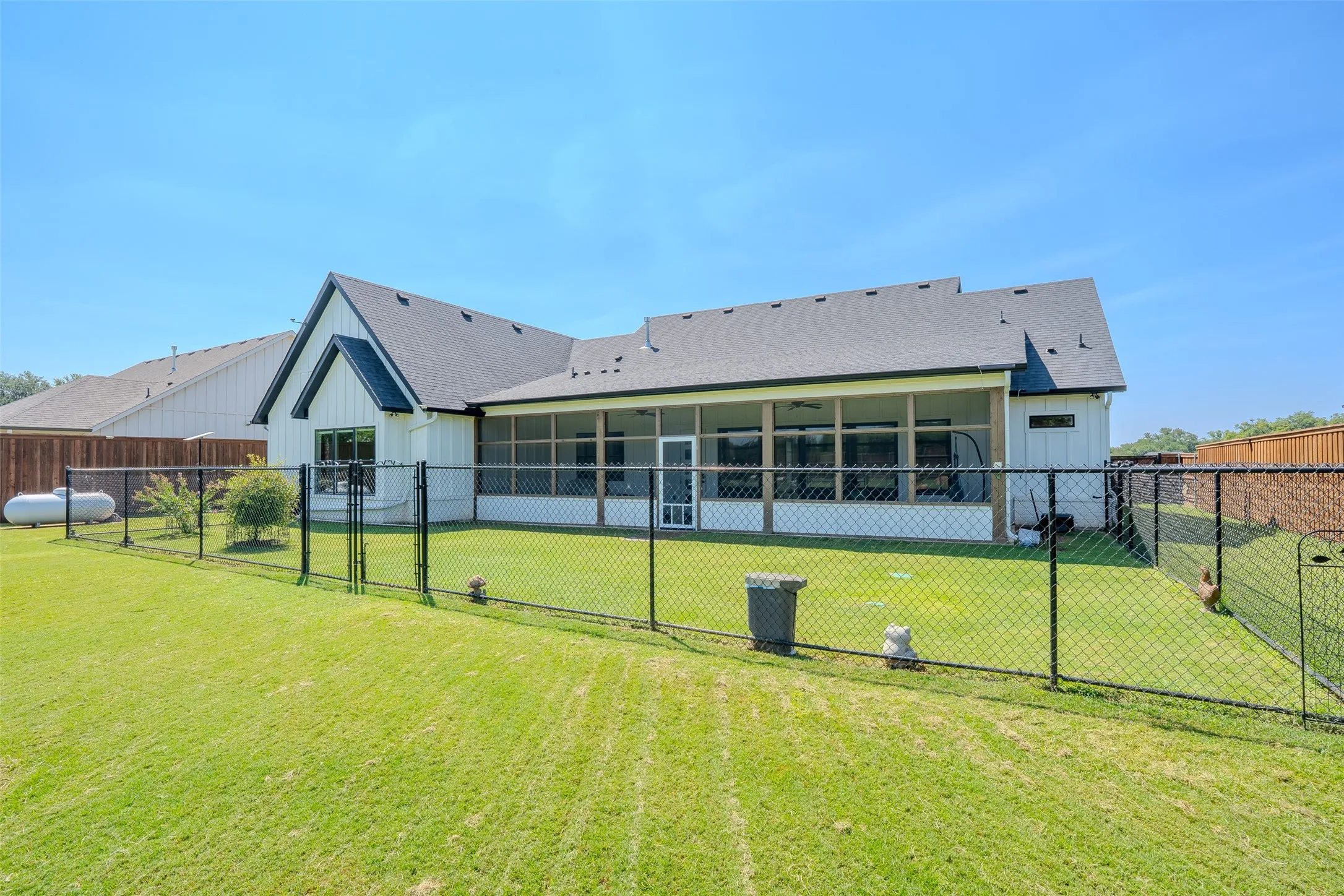 Single Family Residence For Sale in Somervell County , 1028 County Road 337, Glen Rose, Texas 76043, 3 Bedroom, 3 Bathroom, 2 Garage spaces, 2,700 Sqft, built in 2023, mls#21345615, Real Estate Agent in Glen Rose, Homes For Sale in Somervell county, Homes For Sale in Glen Rose, Realtor in Glen Rose Texas, Real Estate Brokerage Independent Realty Texas, Luminita Cordes Realtor