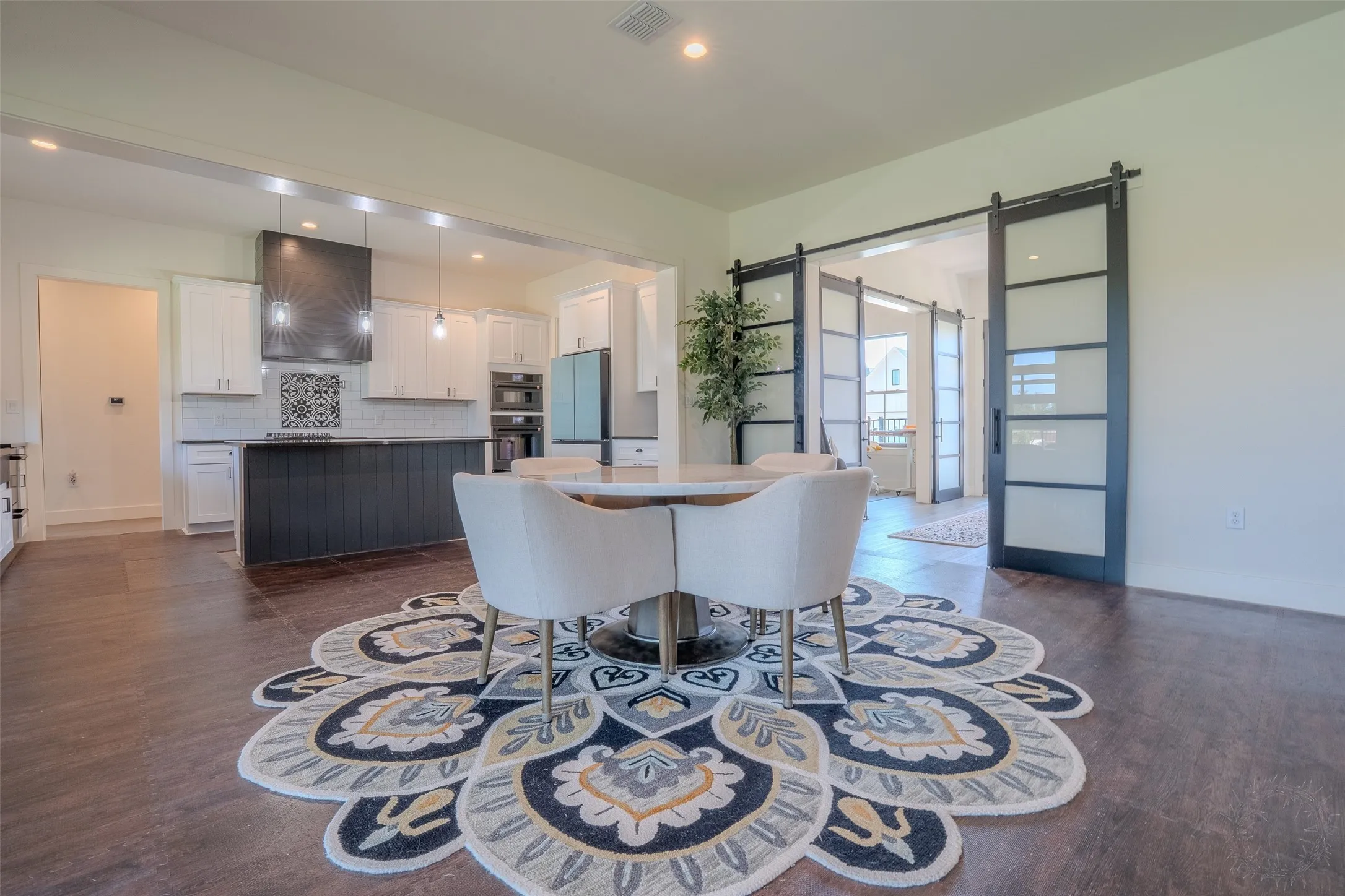 Single Family Residence For Sale in Somervell County , 1028 County Road 337, Glen Rose, Texas 76043, 3 Bedroom, 3 Bathroom, 2 Garage spaces, 2,700 Sqft, built in 2023, mls#21345615, Real Estate Agent in Glen Rose, Homes For Sale in Somervell county, Homes For Sale in Glen Rose, Realtor in Glen Rose Texas, Real Estate Brokerage Independent Realty Texas, Luminita Cordes Realtor