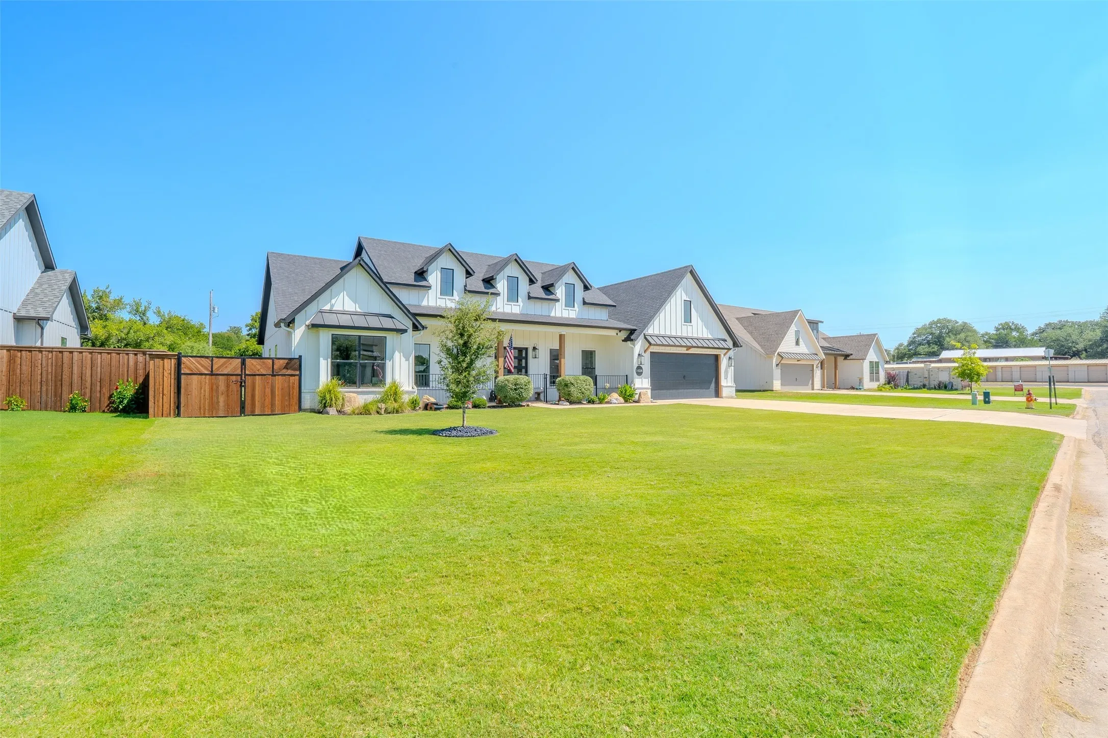 Single Family Residence For Sale in Somervell County , 1028 County Road 337, Glen Rose, Texas 76043, 3 Bedroom, 3 Bathroom, 2 Garage spaces, 2,700 Sqft, built in 2023, mls#21345615, Real Estate Agent in Glen Rose, Homes For Sale in Somervell county, Homes For Sale in Glen Rose, Realtor in Glen Rose Texas, Real Estate Brokerage Independent Realty Texas, Luminita Cordes Realtor