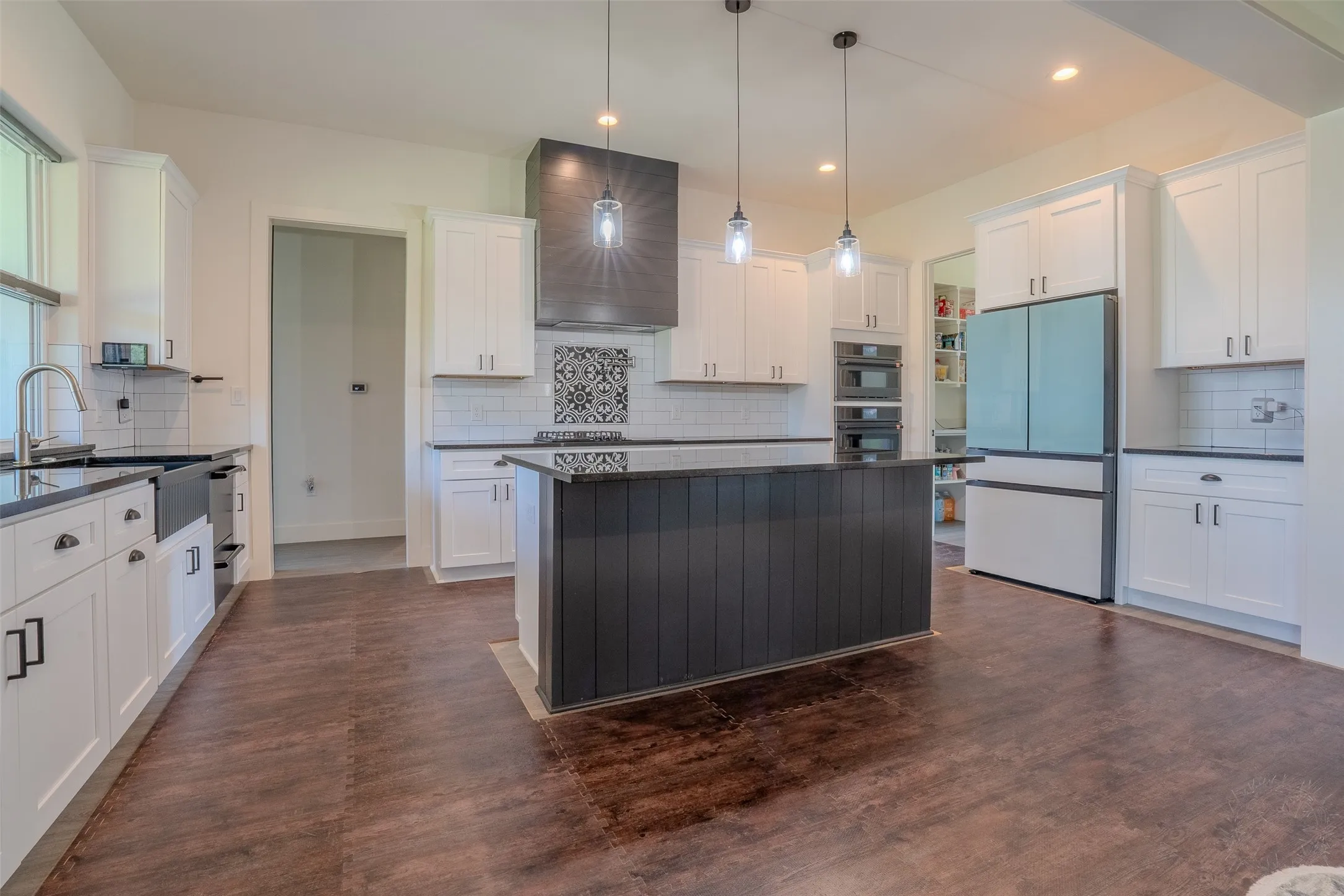 Single Family Residence For Sale in Somervell County , 1028 County Road 337, Glen Rose, Texas 76043, 3 Bedroom, 3 Bathroom, 2 Garage spaces, 2,700 Sqft, built in 2023, mls#21345615, Real Estate Agent in Glen Rose, Homes For Sale in Somervell county, Homes For Sale in Glen Rose, Realtor in Glen Rose Texas, Real Estate Brokerage Independent Realty Texas, Luminita Cordes Realtor