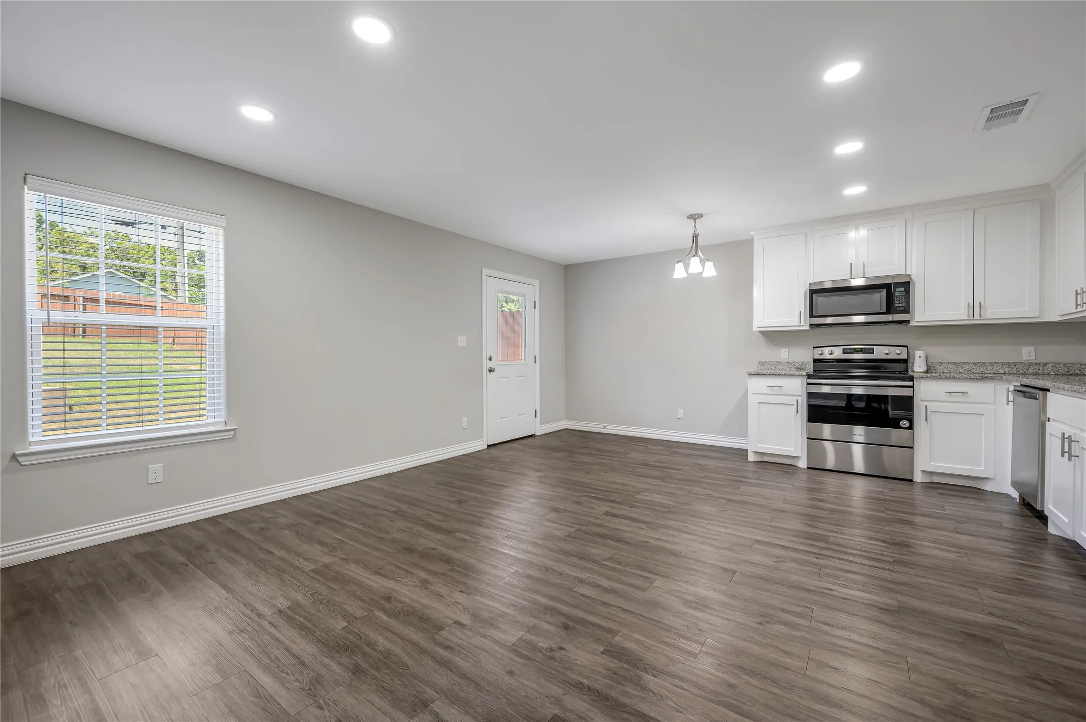 Duplex For Sale in Grayson County , 905-907 W Collins Street, Denison, Texas 75020, 6 Bedroom, 6 Bathroom, 1 Garage spaces, 0 Sqft, built in 2021, mls#21349815, Real Estate Agent in Denison, Homes For Sale in Grayson county, Homes For Sale in Denison, Realtor in Denison Texas, Real Estate Brokerage Independent Realty Texas, Luminita Cordes Realtor