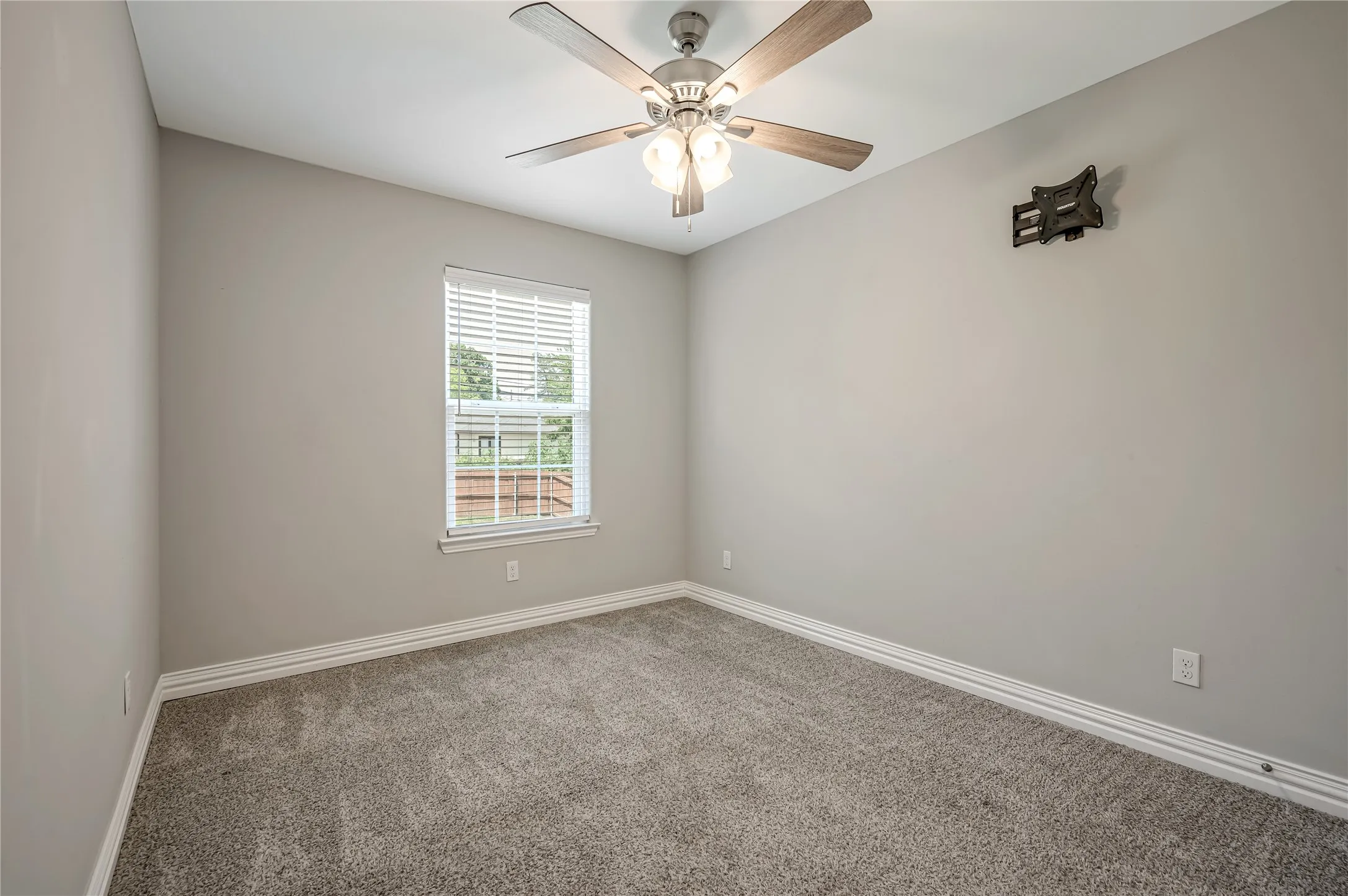 Duplex For Sale in Grayson County , 905-907 W Collins Street, Denison, Texas 75020, 6 Bedroom, 6 Bathroom, 1 Garage spaces, 0 Sqft, built in 2021, mls#21349815, Real Estate Agent in Denison, Homes For Sale in Grayson county, Homes For Sale in Denison, Realtor in Denison Texas, Real Estate Brokerage Independent Realty Texas, Luminita Cordes Realtor