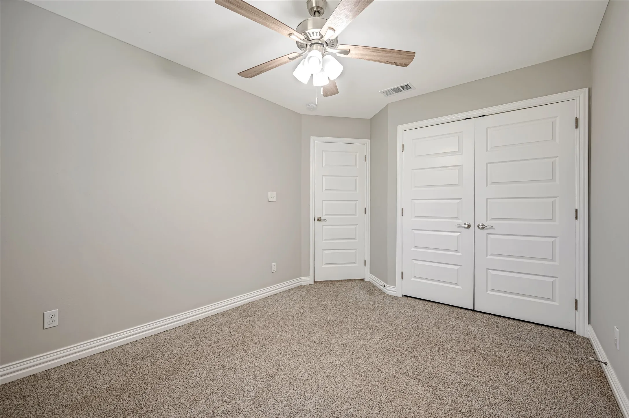 Duplex For Sale in Grayson County , 905-907 W Collins Street, Denison, Texas 75020, 6 Bedroom, 6 Bathroom, 1 Garage spaces, 0 Sqft, built in 2021, mls#21349815, Real Estate Agent in Denison, Homes For Sale in Grayson county, Homes For Sale in Denison, Realtor in Denison Texas, Real Estate Brokerage Independent Realty Texas, Luminita Cordes Realtor