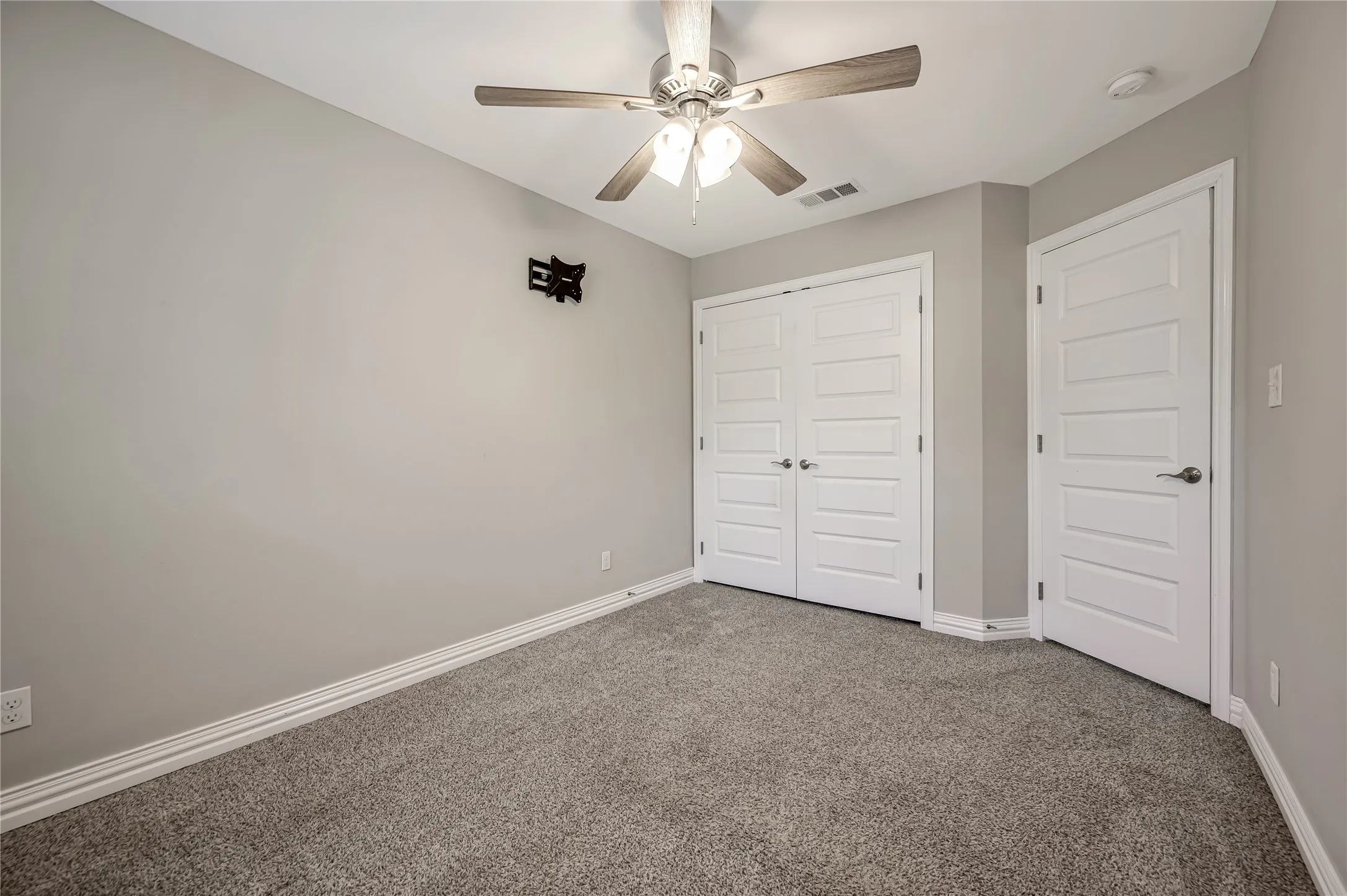 Duplex For Sale in Grayson County , 905-907 W Collins Street, Denison, Texas 75020, 6 Bedroom, 6 Bathroom, 1 Garage spaces, 0 Sqft, built in 2021, mls#21349815, Real Estate Agent in Denison, Homes For Sale in Grayson county, Homes For Sale in Denison, Realtor in Denison Texas, Real Estate Brokerage Independent Realty Texas, Luminita Cordes Realtor