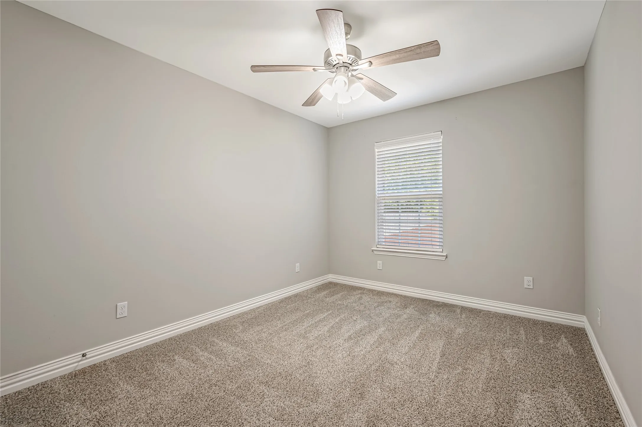 Duplex For Sale in Grayson County , 905-907 W Collins Street, Denison, Texas 75020, 6 Bedroom, 6 Bathroom, 1 Garage spaces, 0 Sqft, built in 2021, mls#21349815, Real Estate Agent in Denison, Homes For Sale in Grayson county, Homes For Sale in Denison, Realtor in Denison Texas, Real Estate Brokerage Independent Realty Texas, Luminita Cordes Realtor